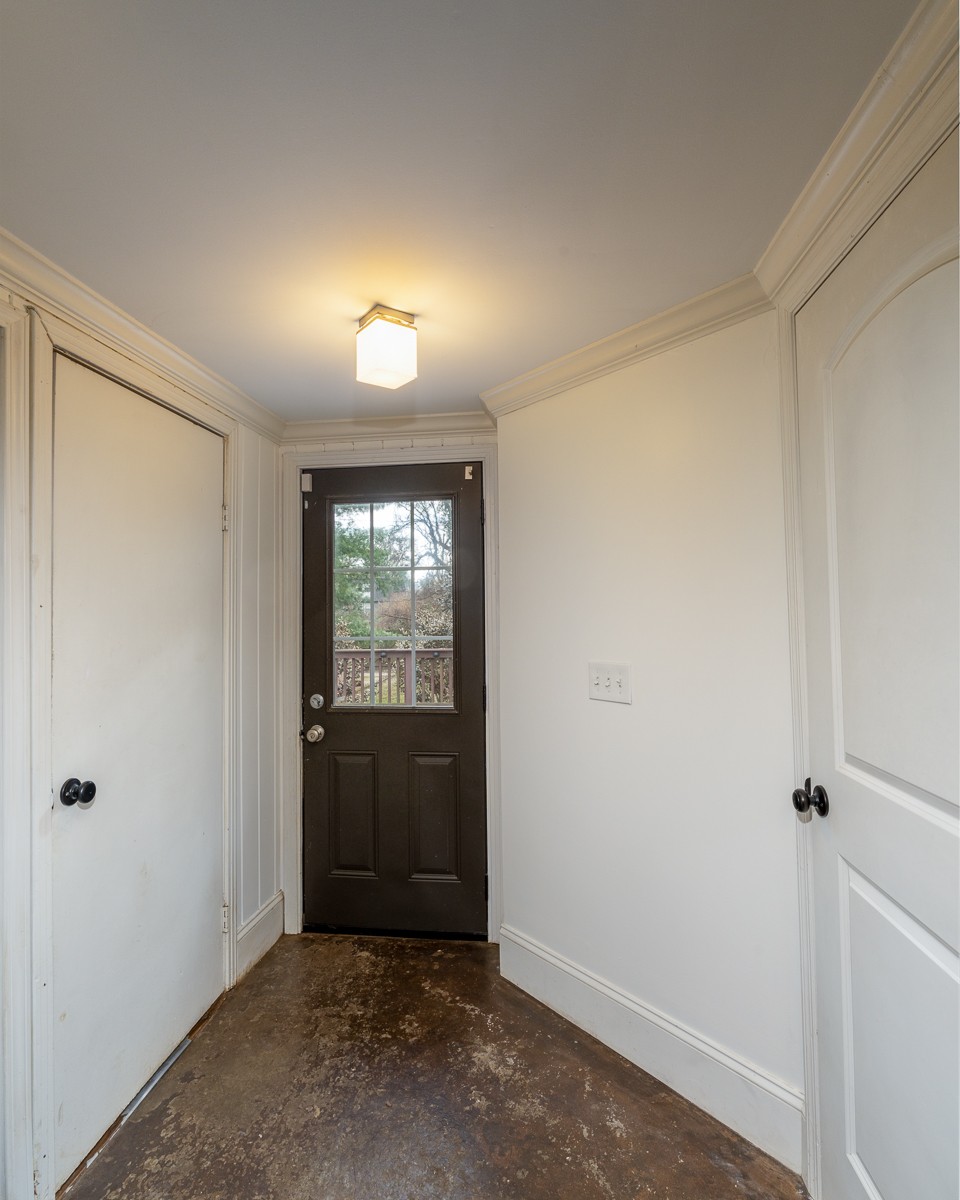 1534 Douglas Ave