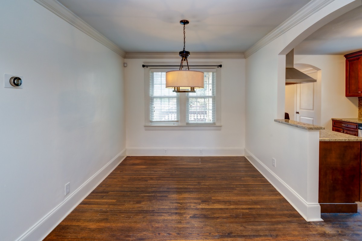 1534 Douglas Ave