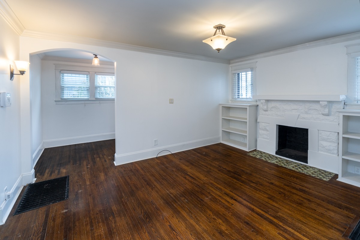 1534 Douglas Ave