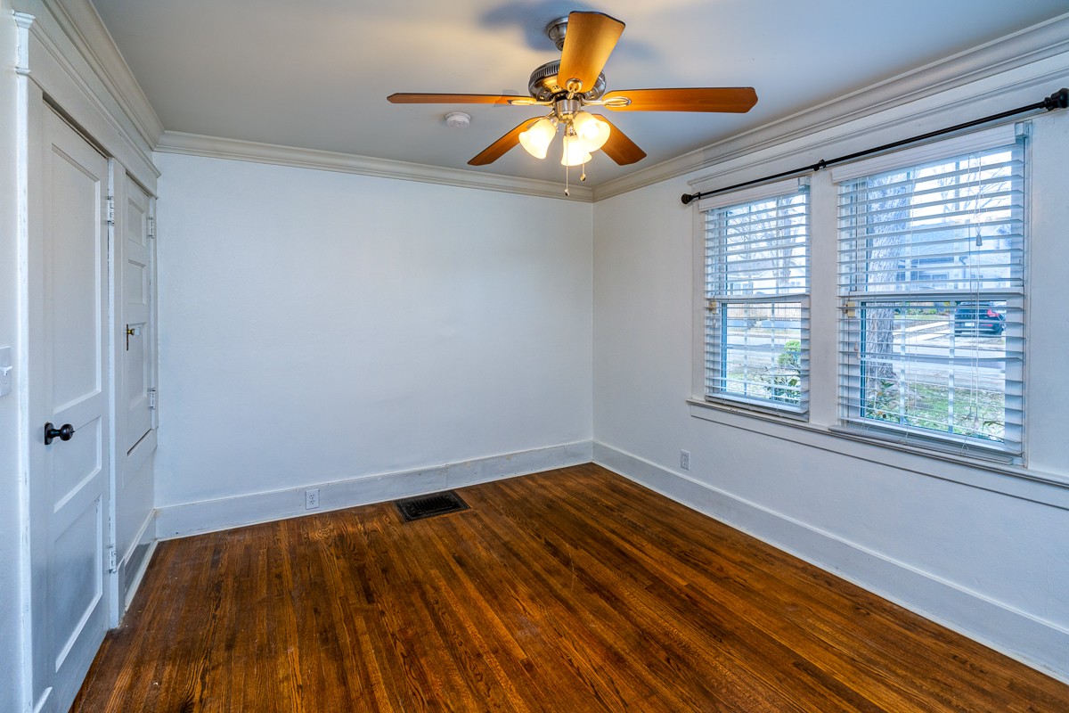1534 Douglas Ave