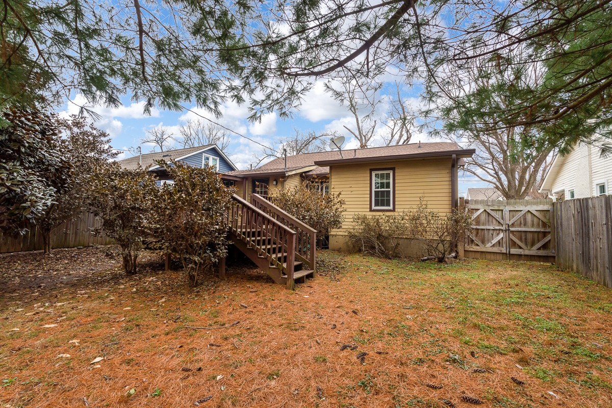 1534 Douglas Ave
