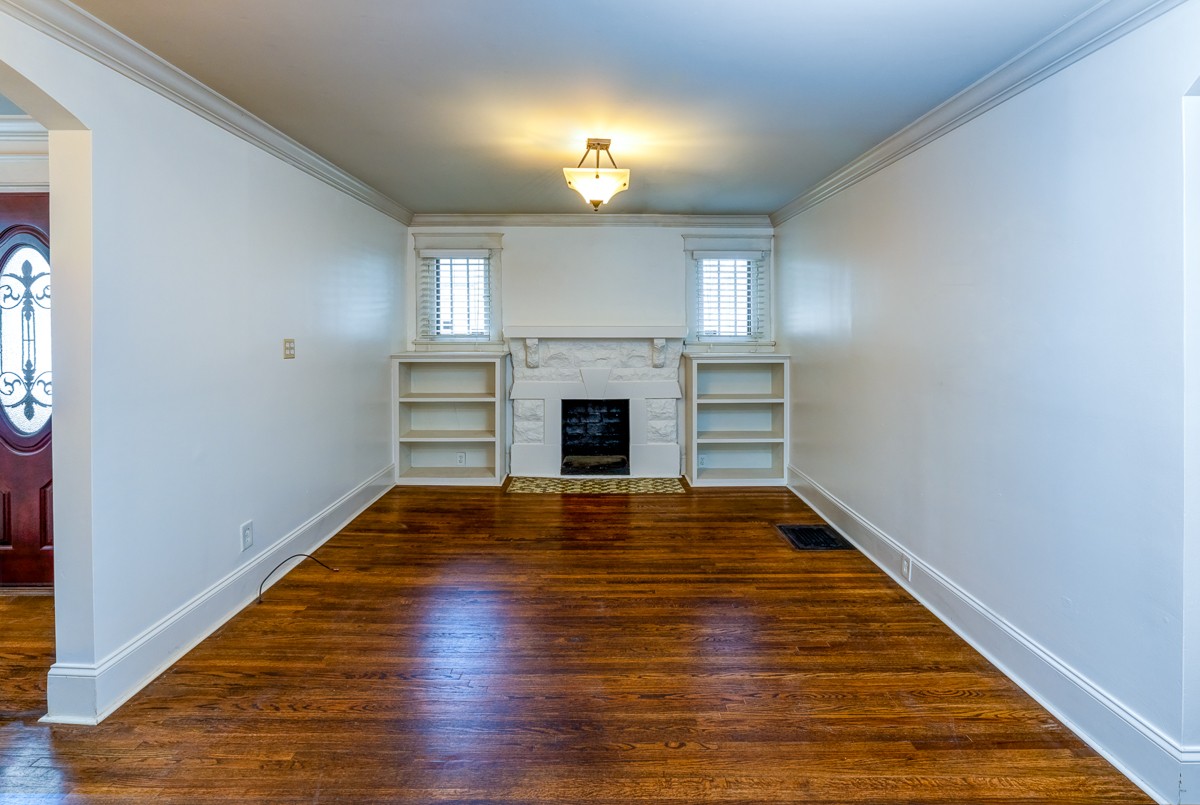 1534 Douglas Ave