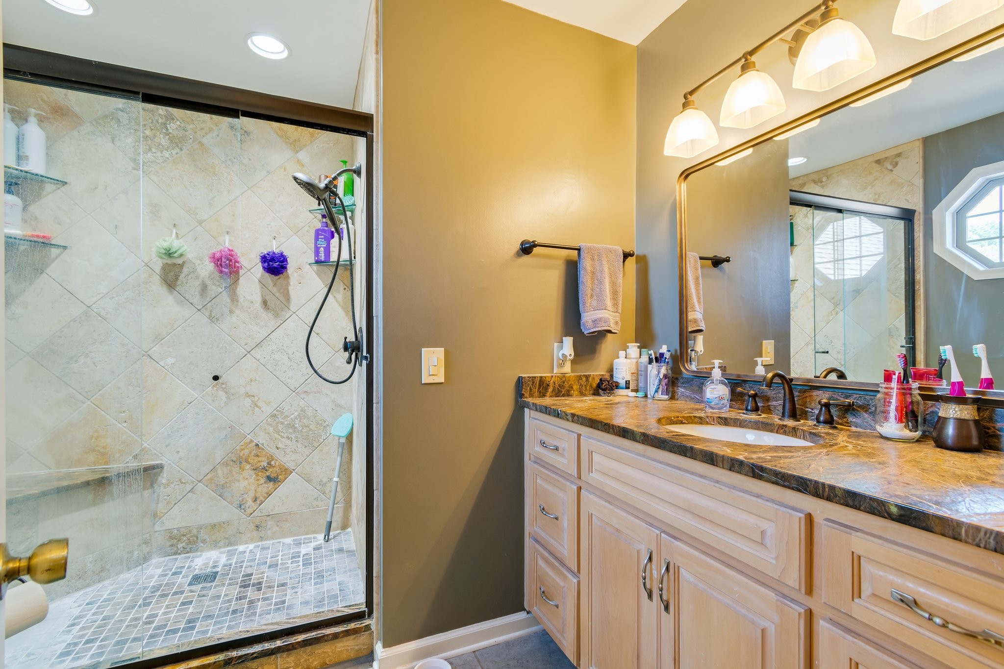 1021 John Windrow Rd