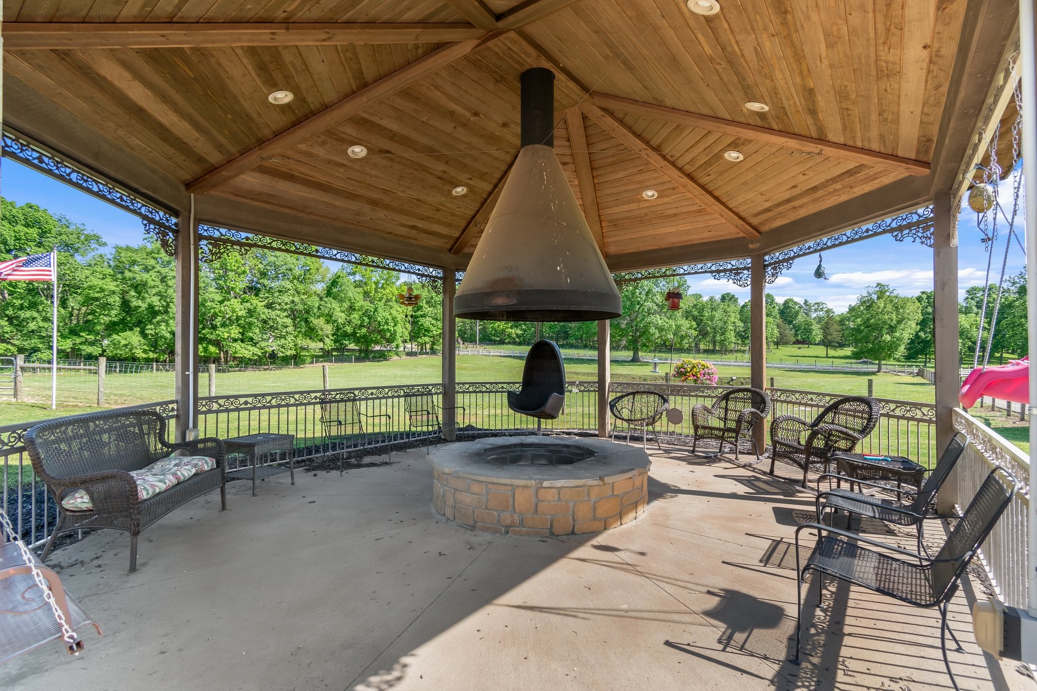 1021 John Windrow Rd