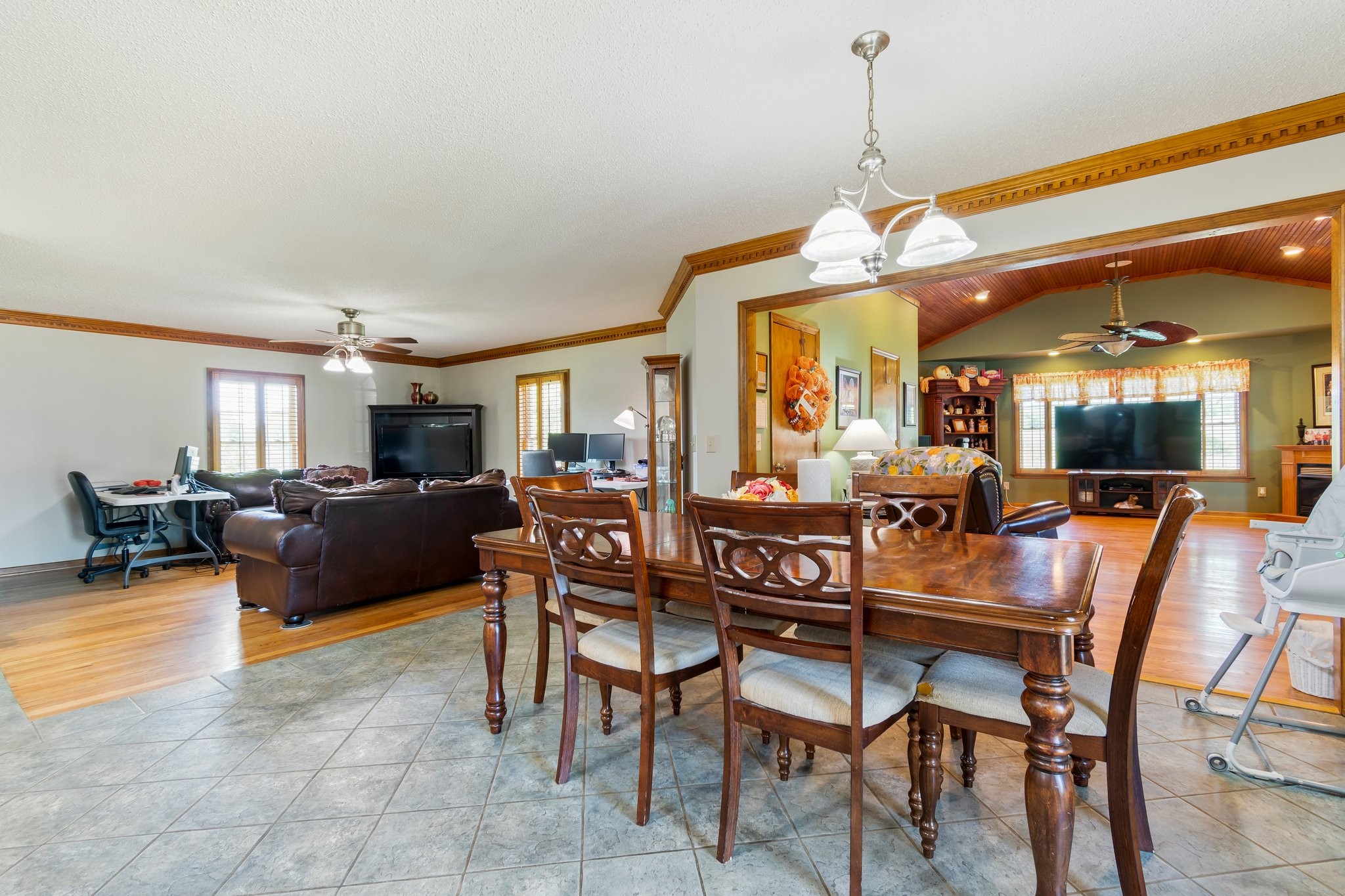 1021 John Windrow Rd