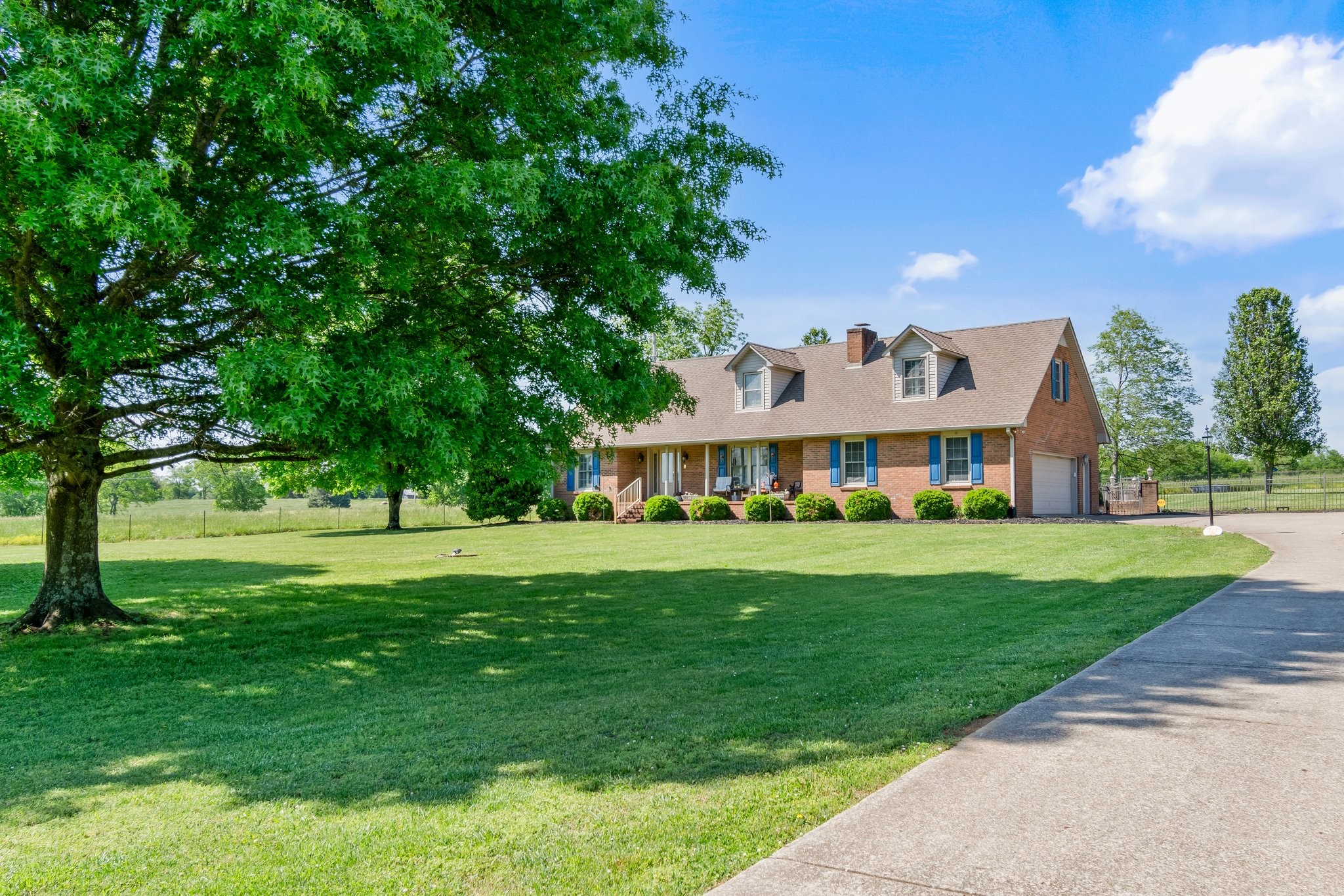 1021 John Windrow Rd