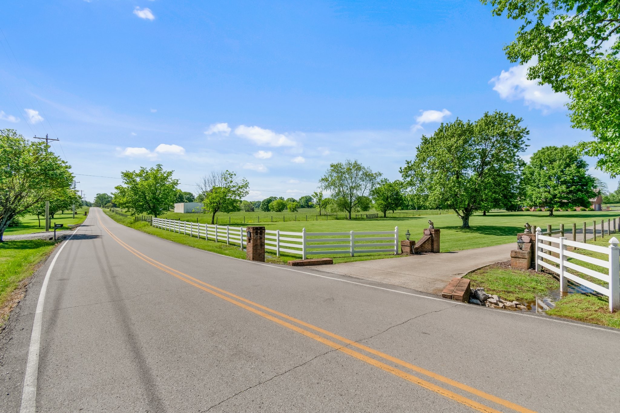 1021 John Windrow Rd