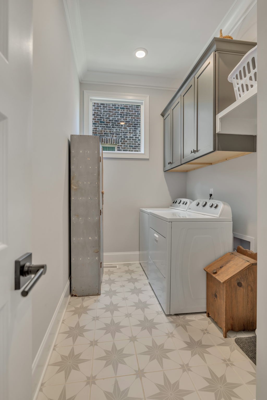 1025 Southbrooke Blvd