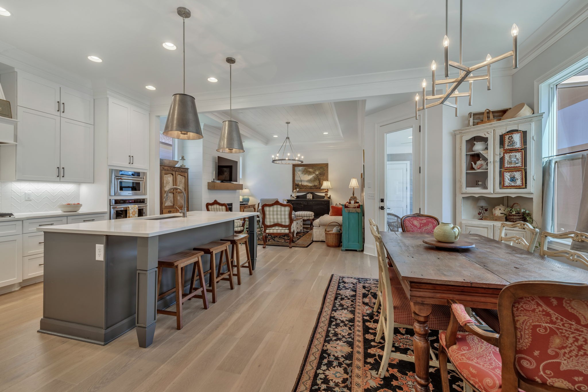 1025 Southbrooke Blvd