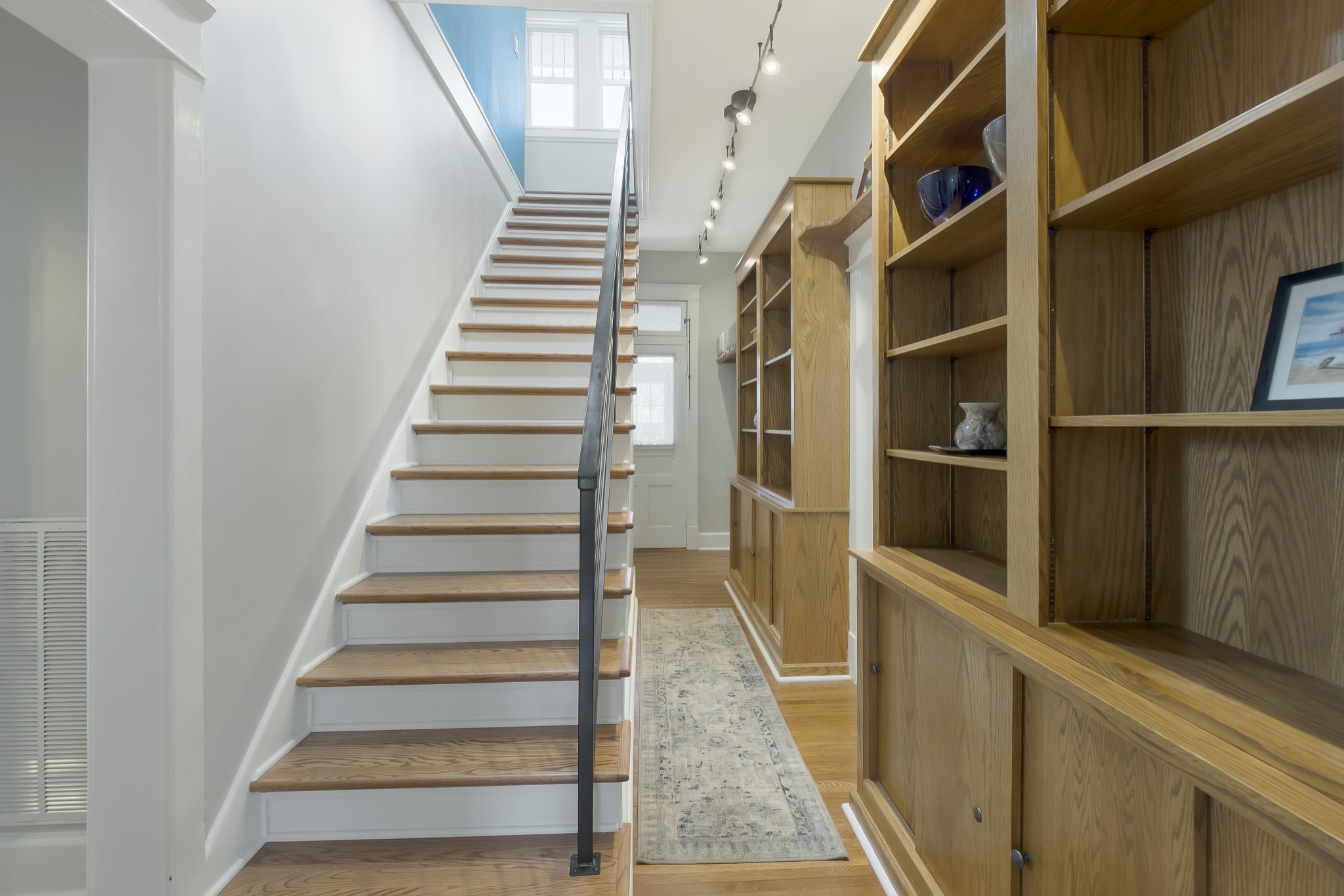 4511 Dakota Ave