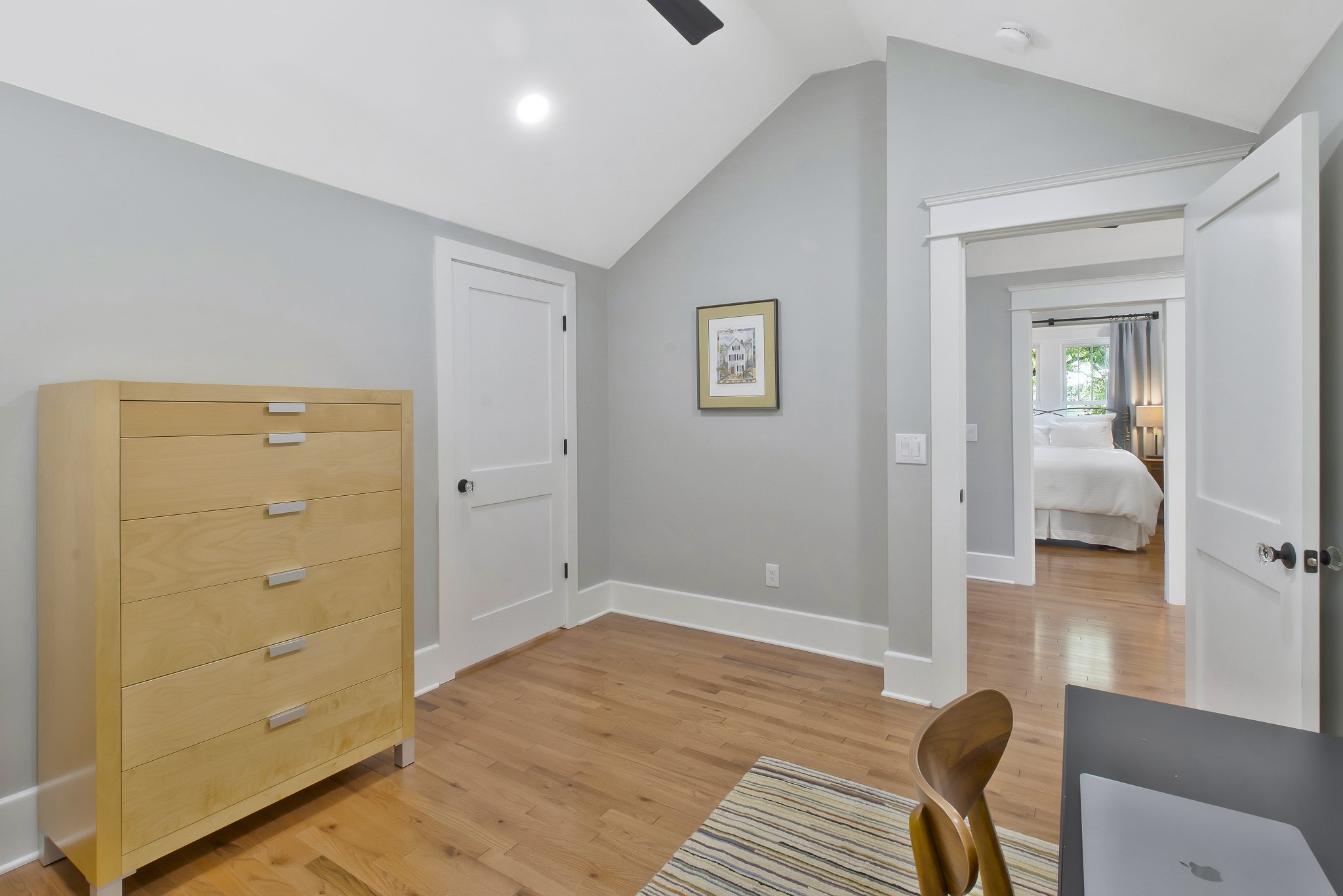 4511 Dakota Ave