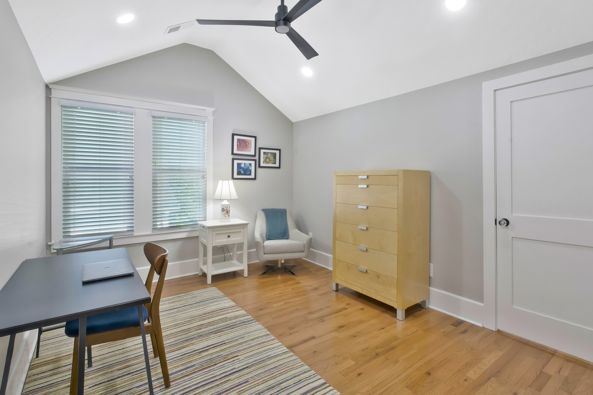 4511 Dakota Ave