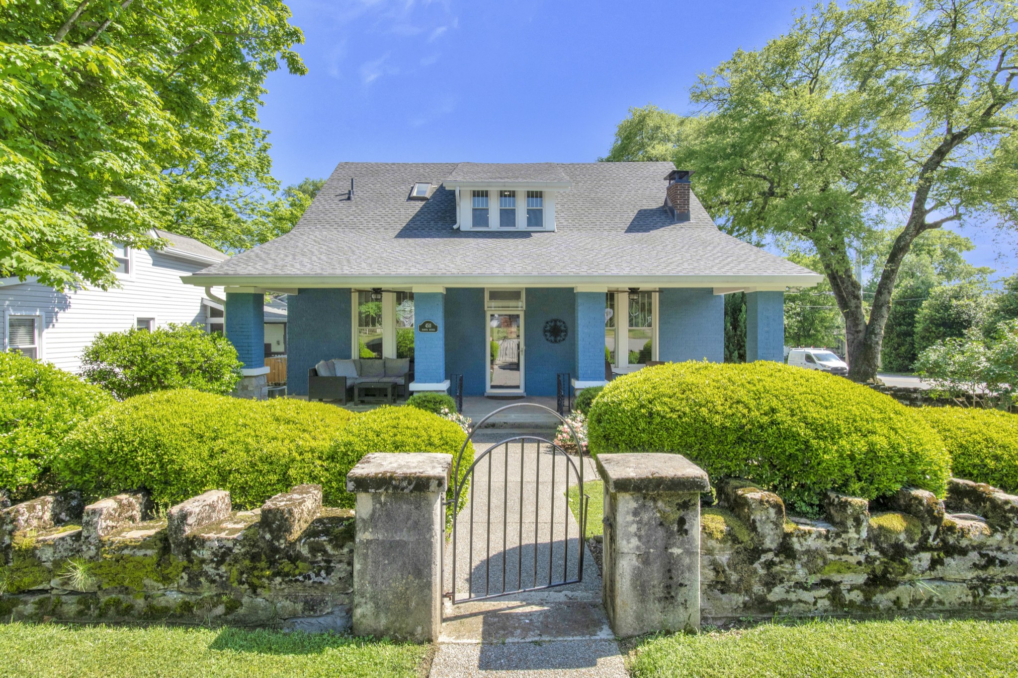 4511 Dakota Ave