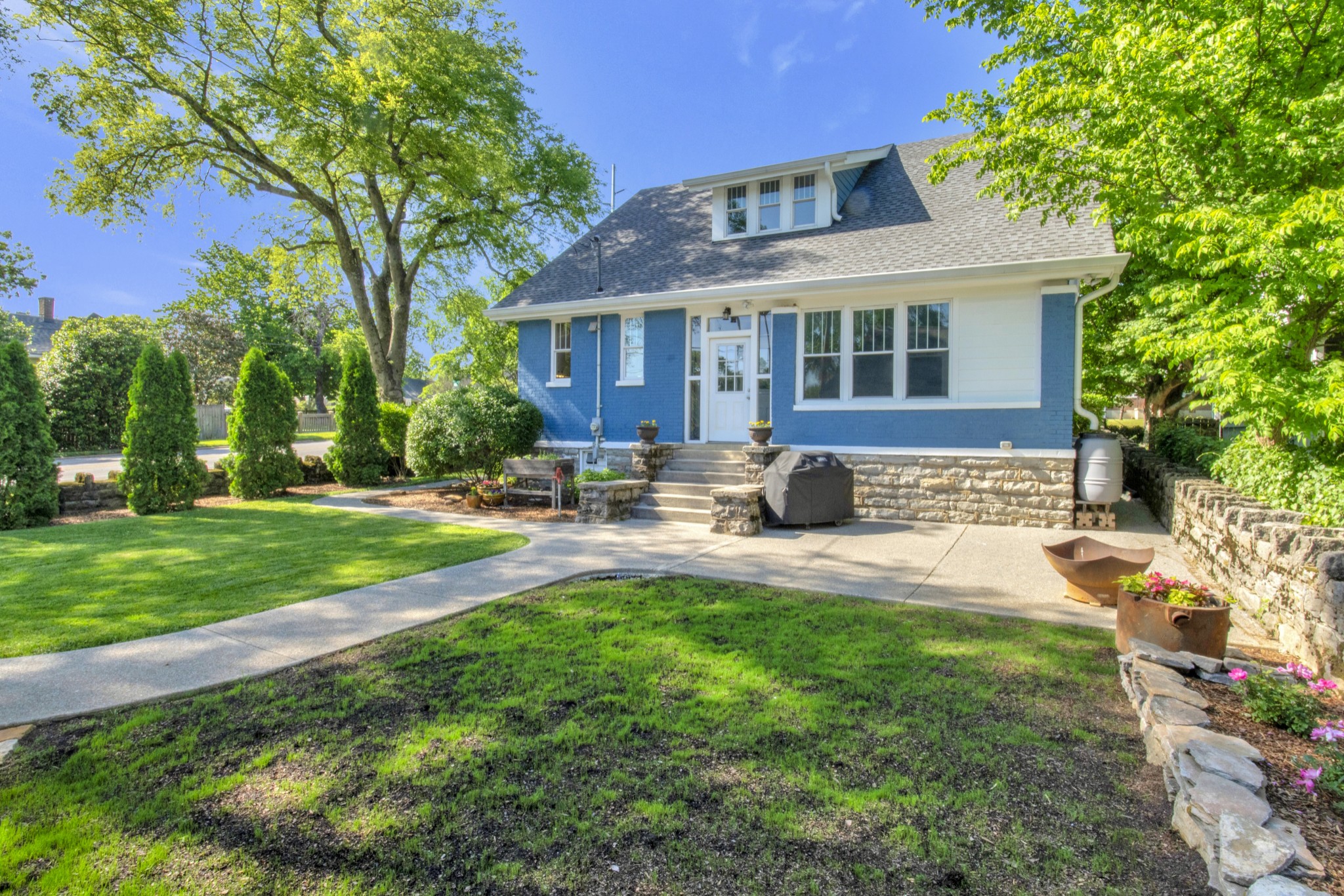 4511 Dakota Ave