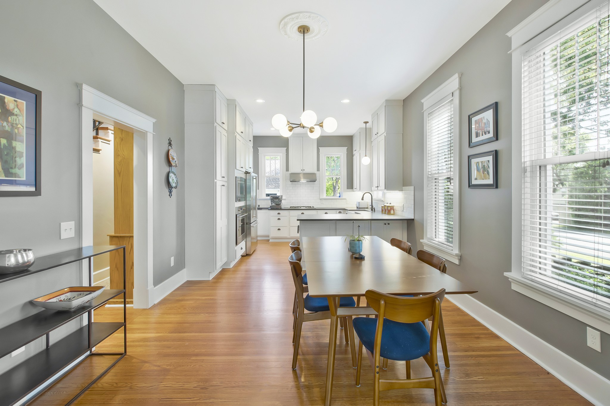 4511 Dakota Ave