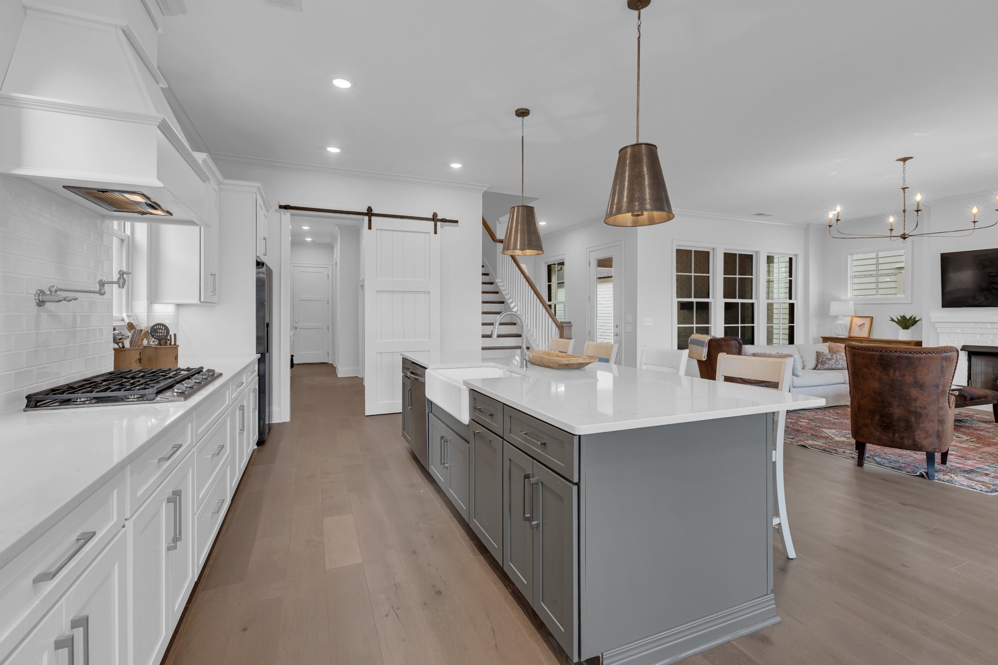 656 Jackson Falls Dr