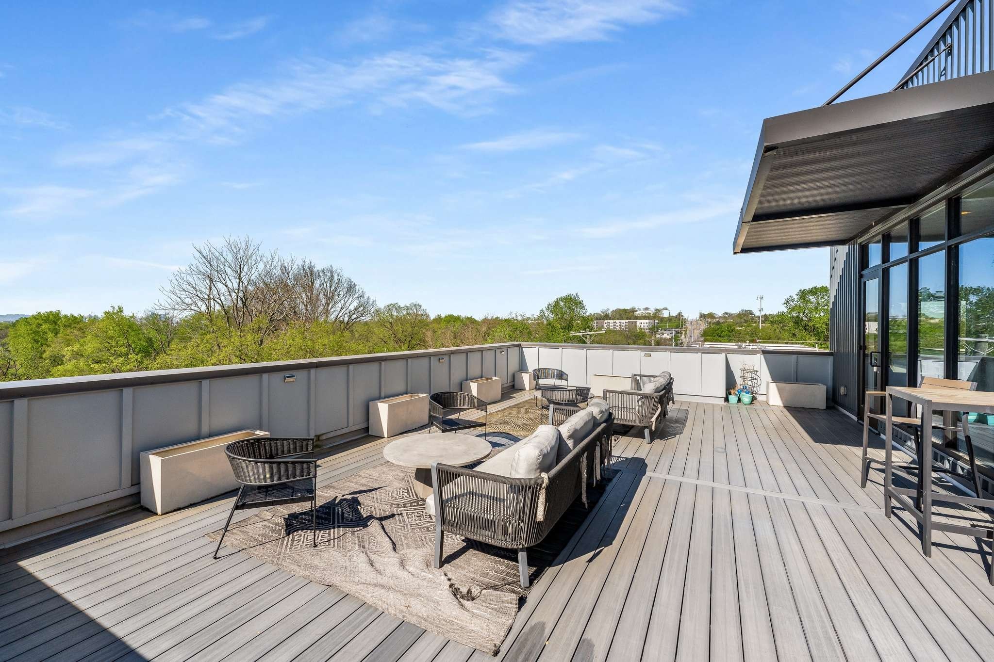 1041 E Trinity Ln Unit: 414