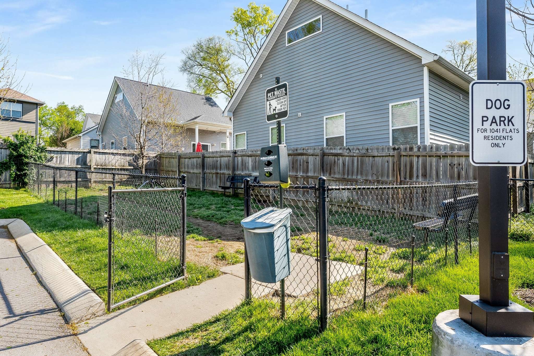 1041 E Trinity Ln Unit: 414