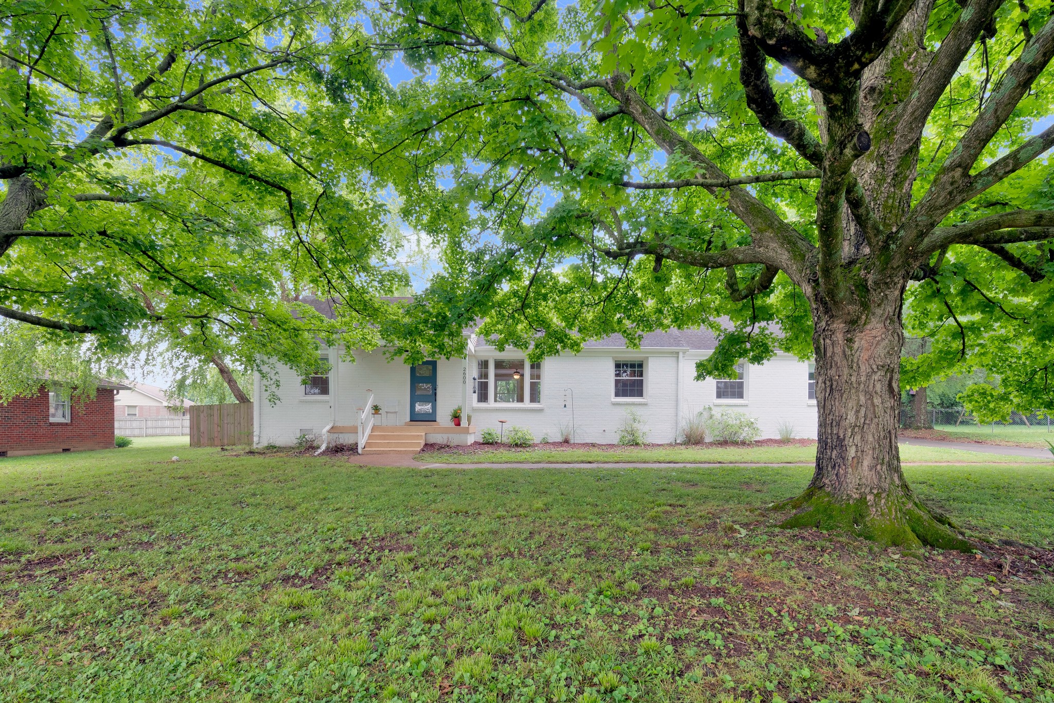 2600 Carter Ave