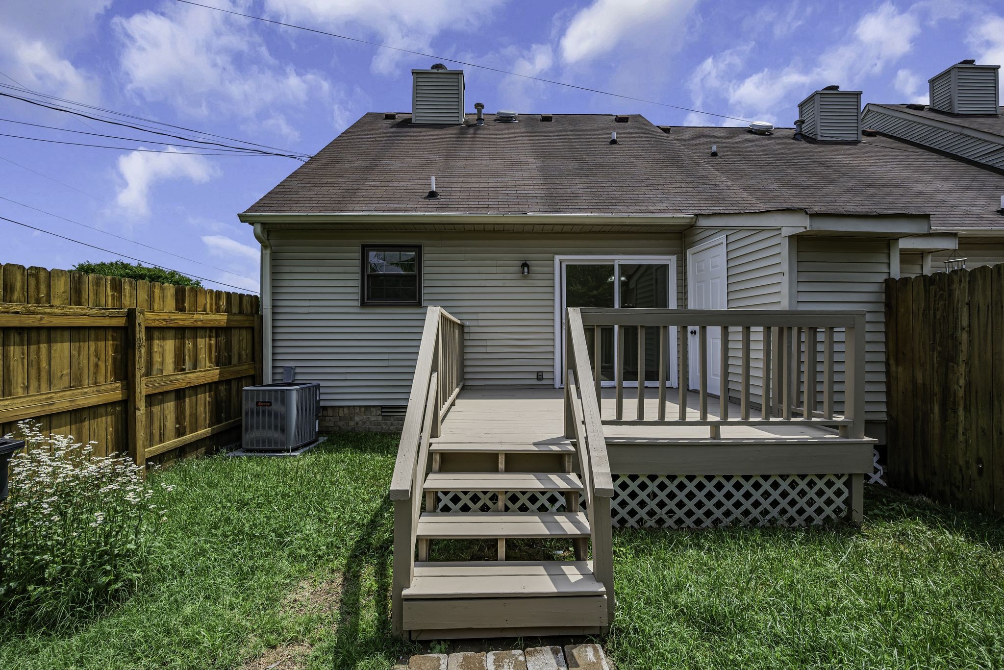 200 Deerpoint Ct