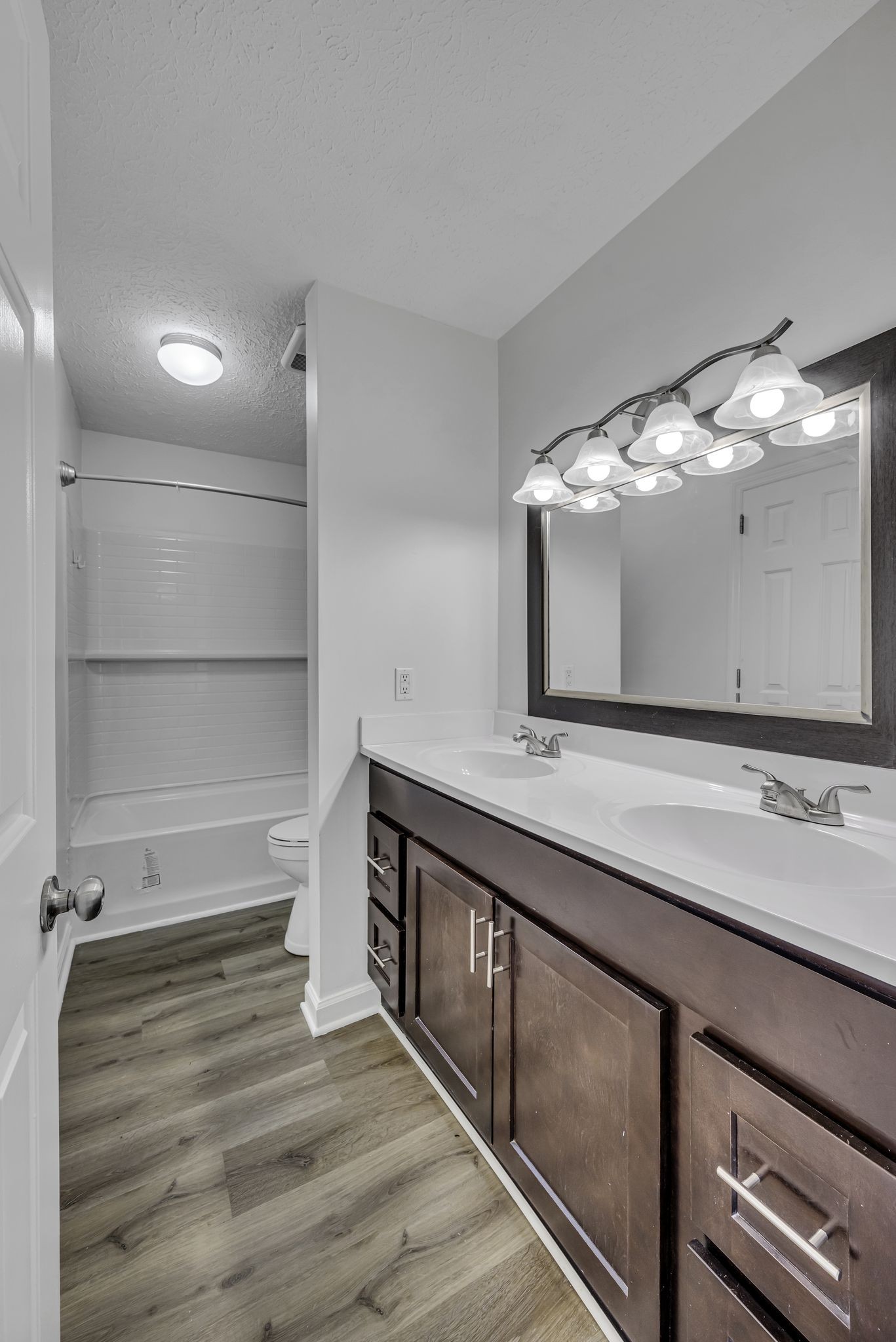 200 Deerpoint Ct