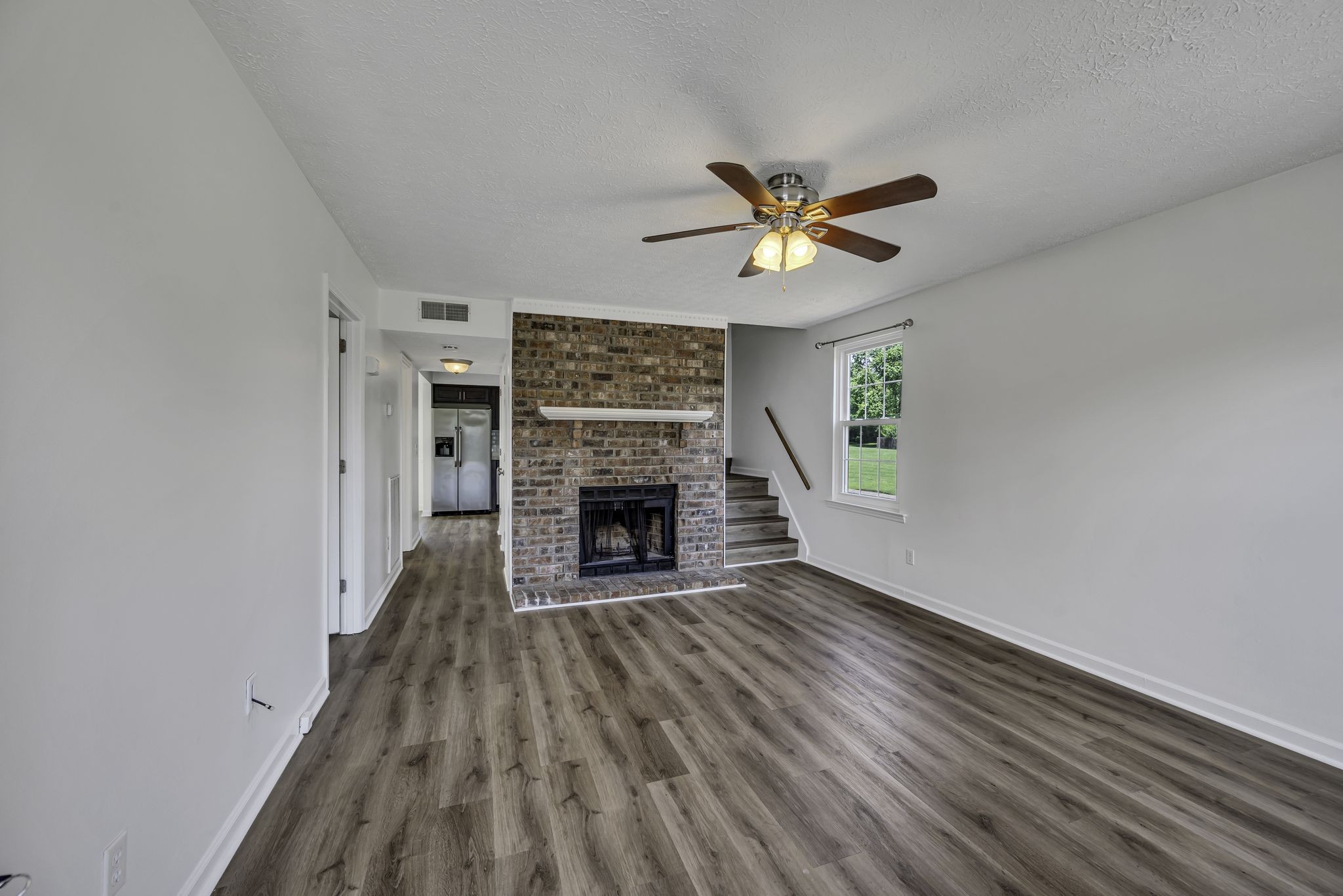 200 Deerpoint Ct