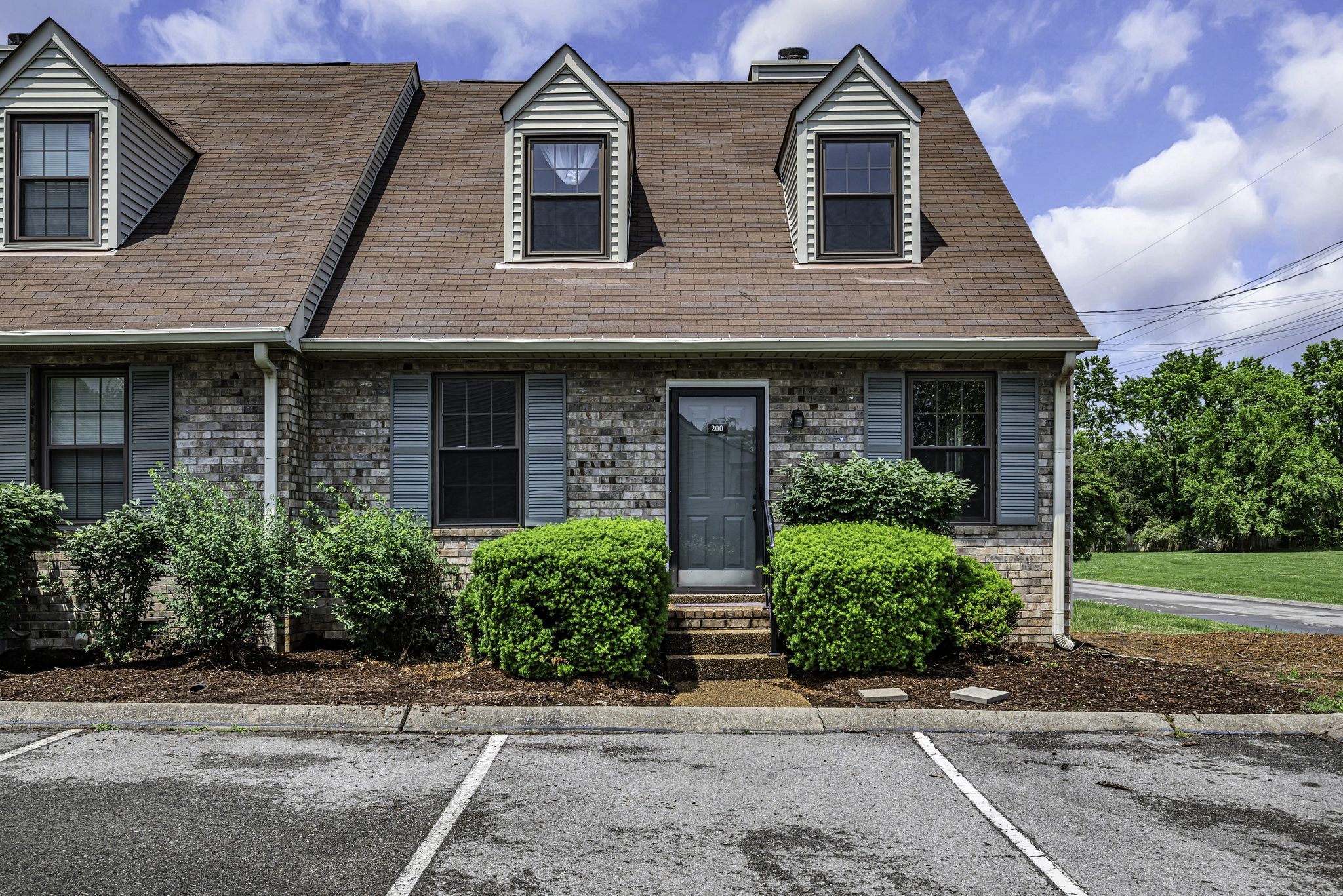 200 Deerpoint Ct