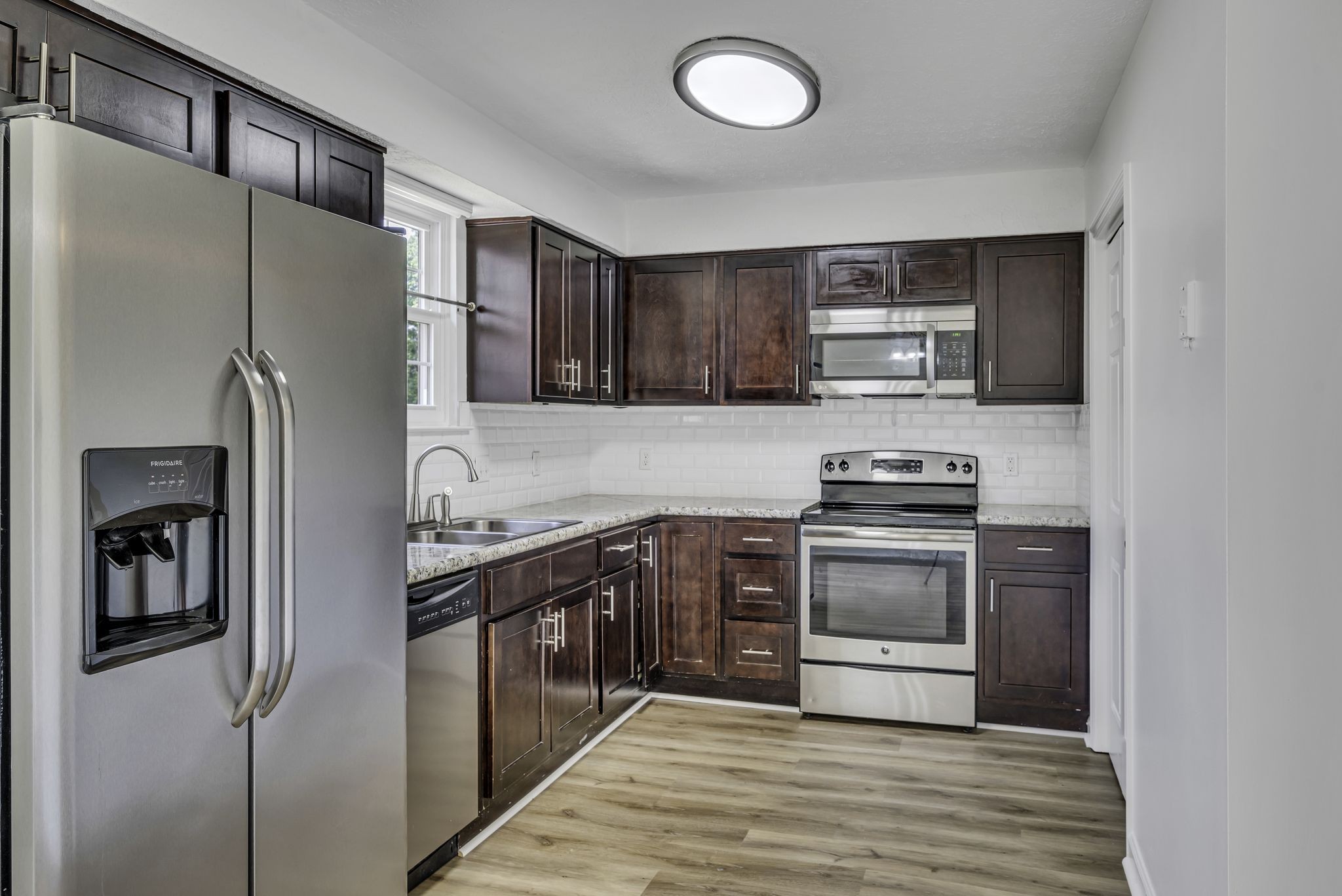 200 Deerpoint Ct