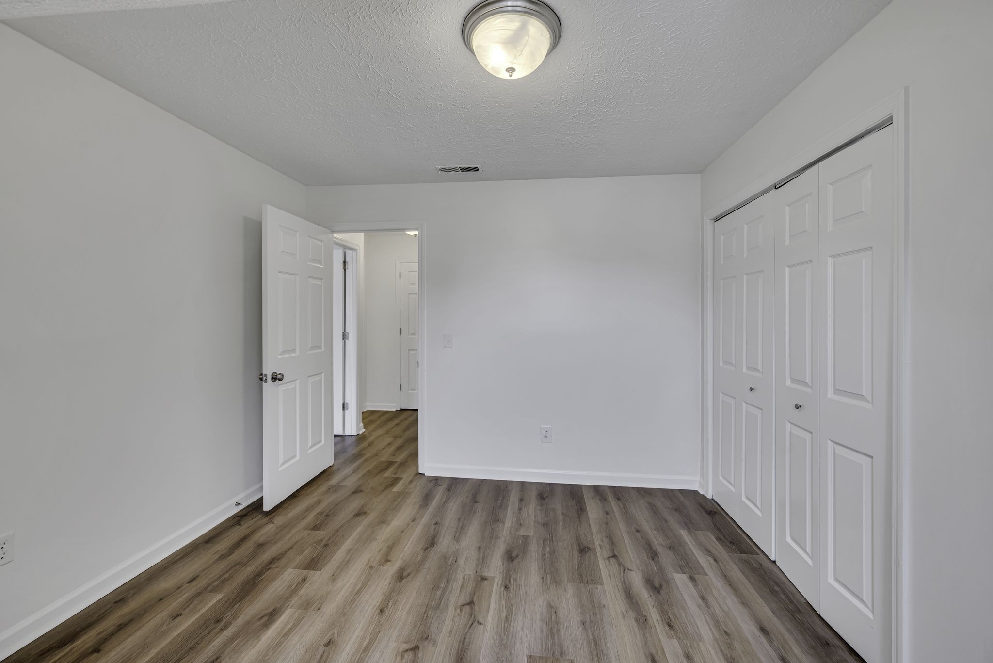 200 Deerpoint Ct
