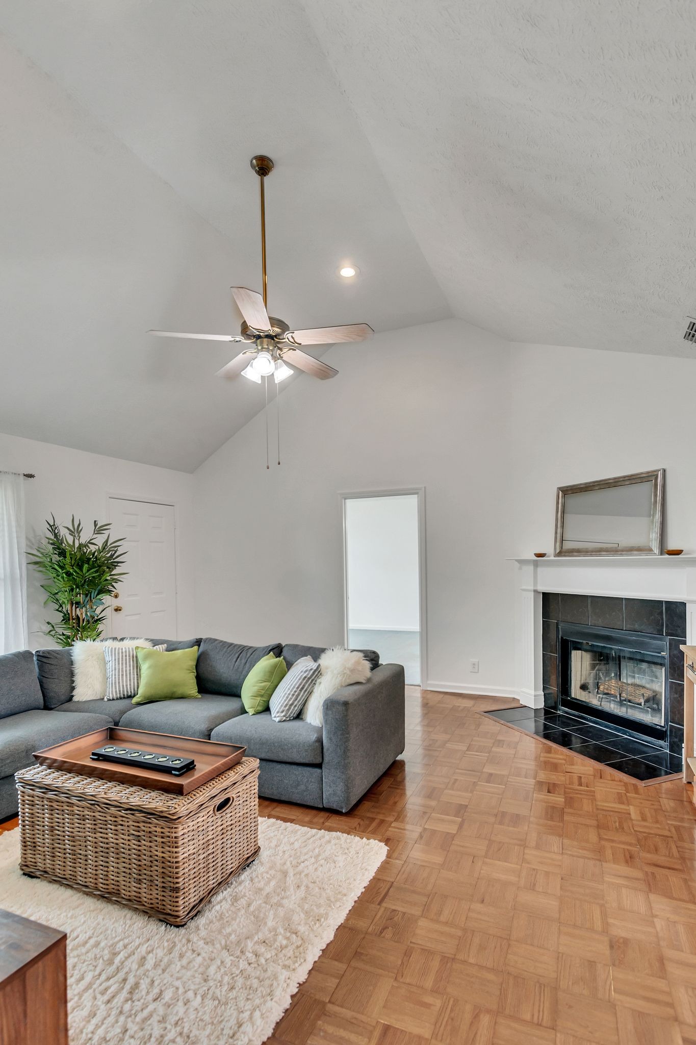 2707 Windemere Dr