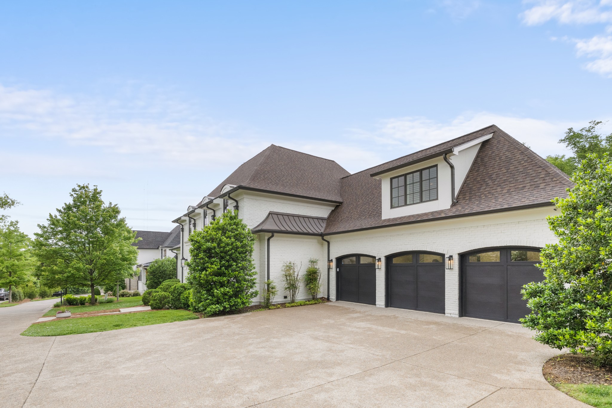 911 Dorset Dr