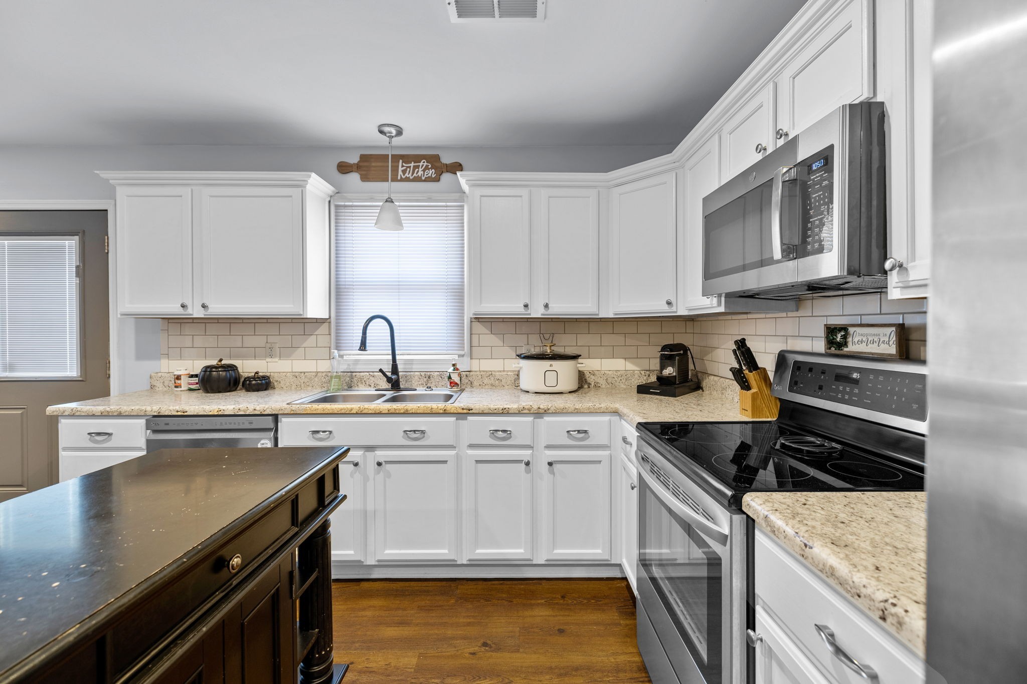 115 Larkway Dr
