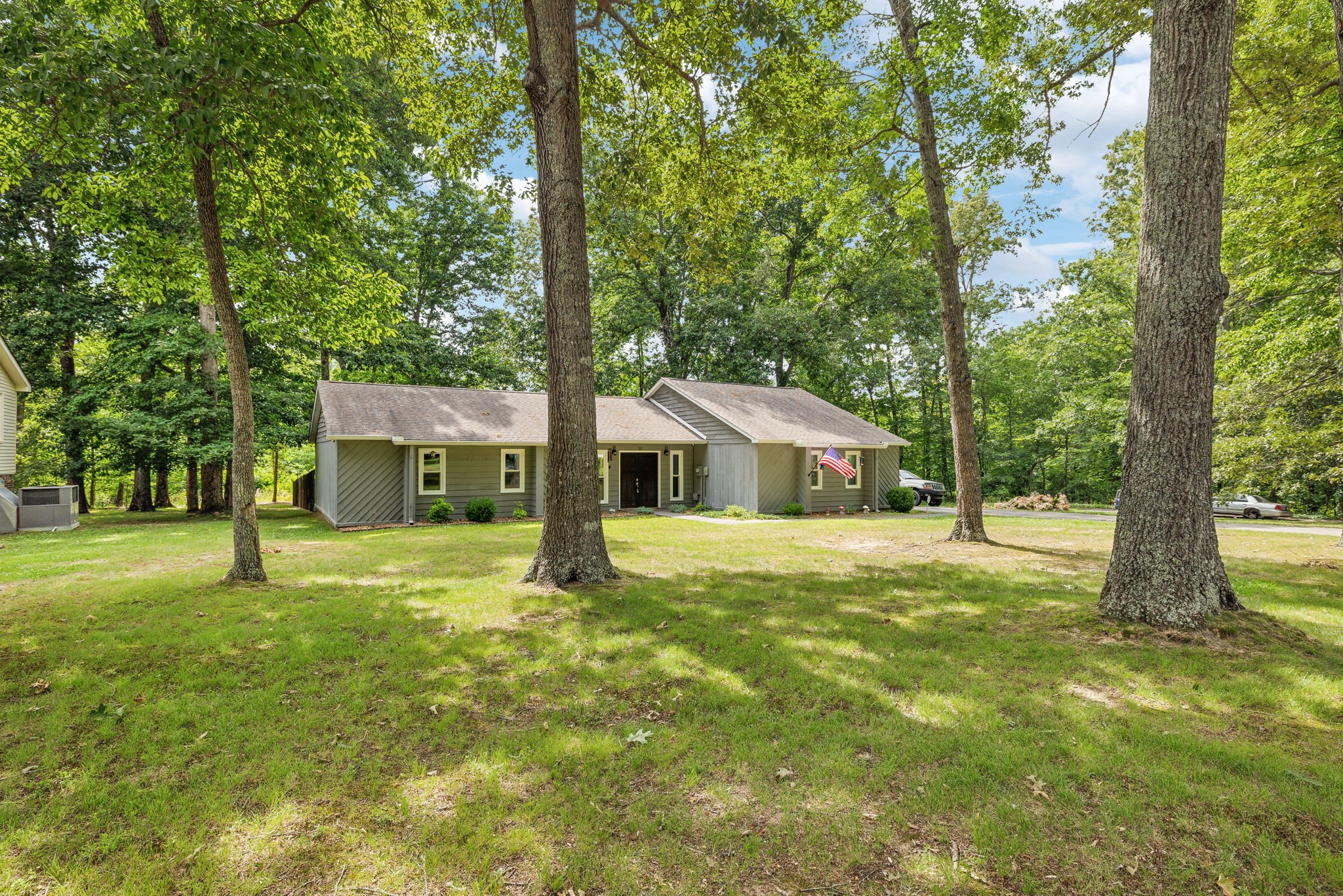 115 Larkway Dr