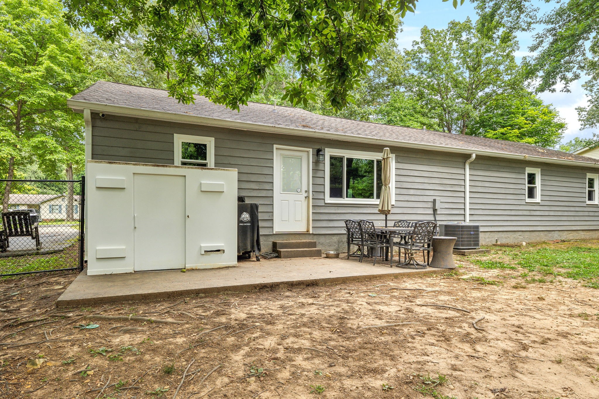 115 Larkway Dr