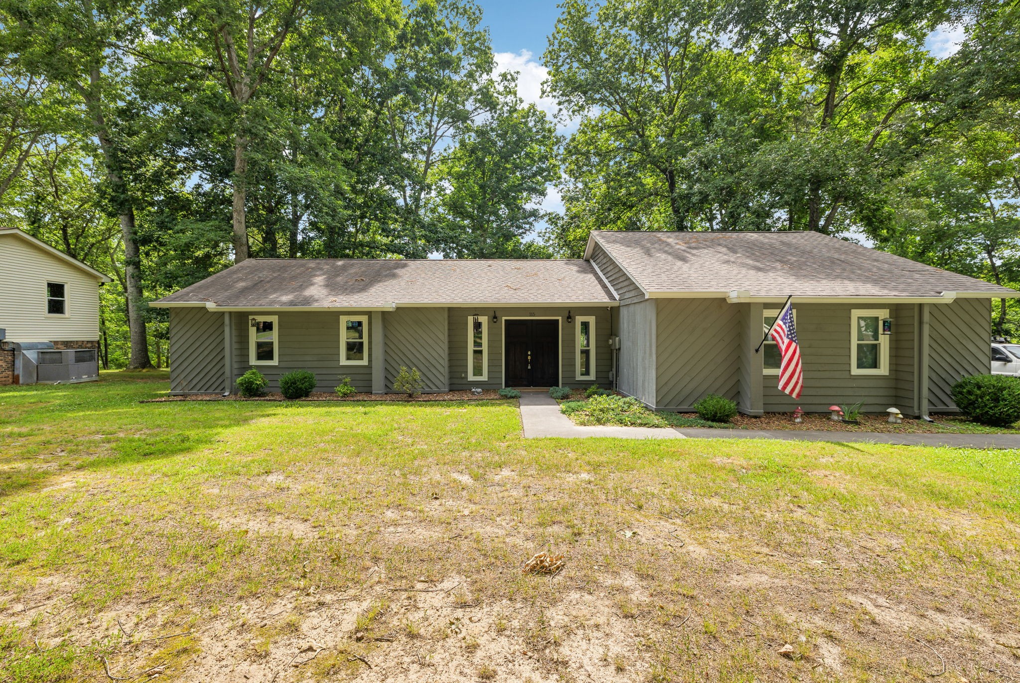 115 Larkway Dr