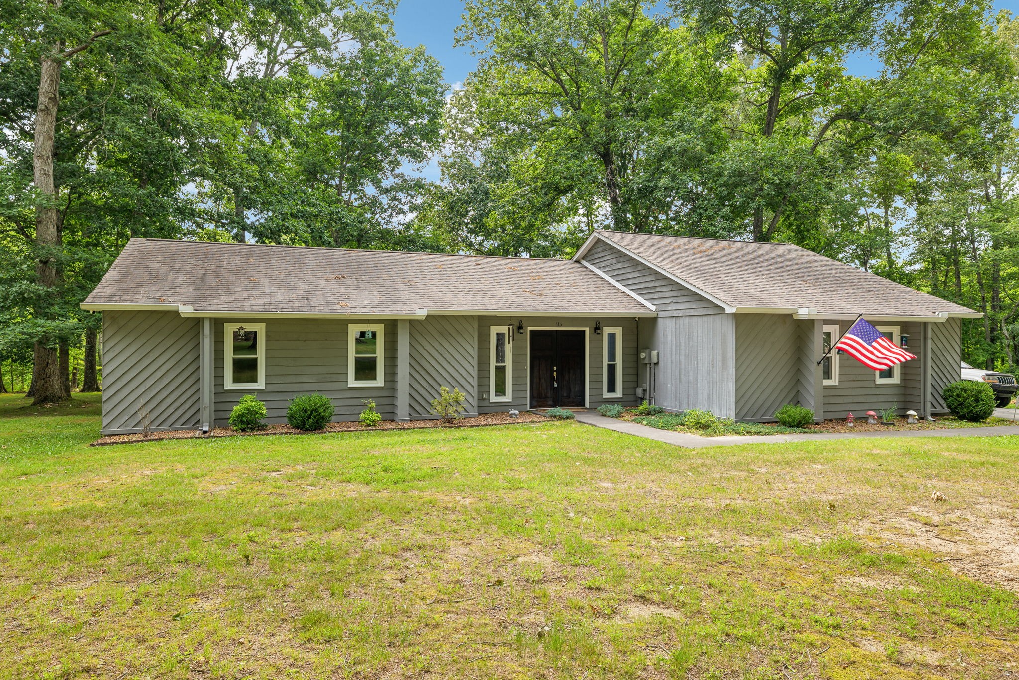 115 Larkway Dr