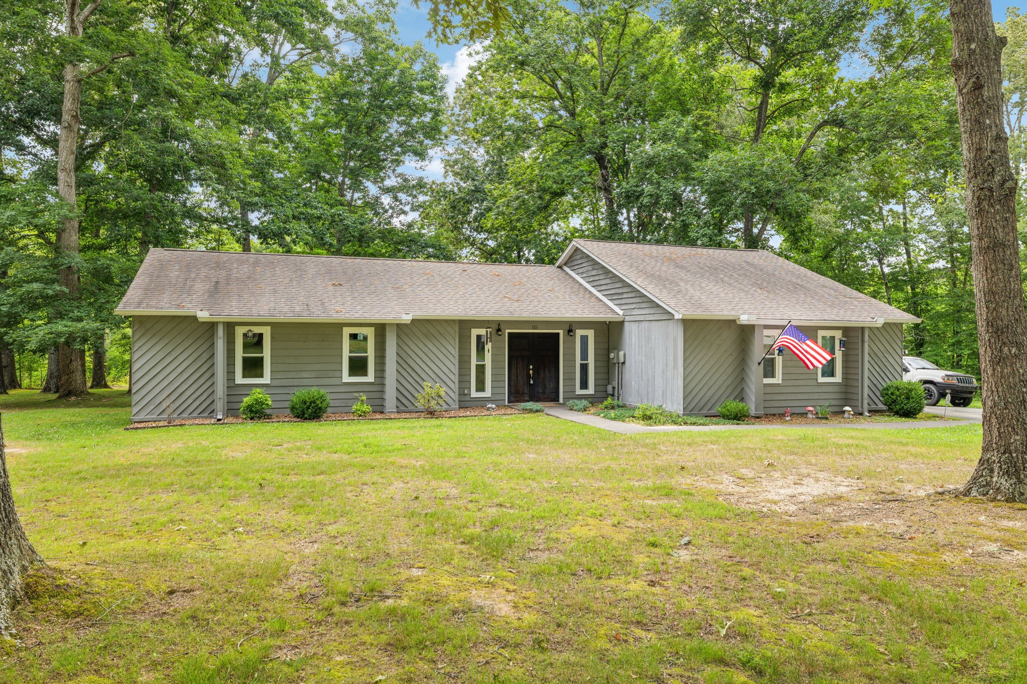 115 Larkway Dr