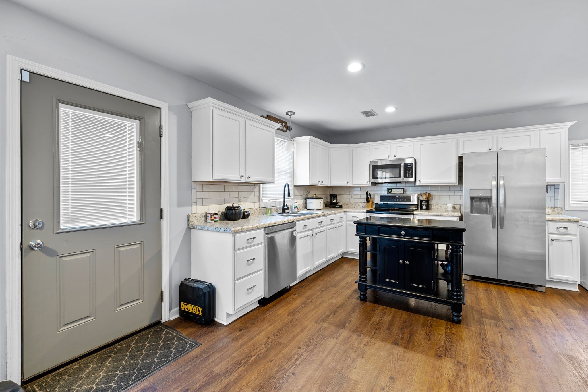 115 Larkway Dr
