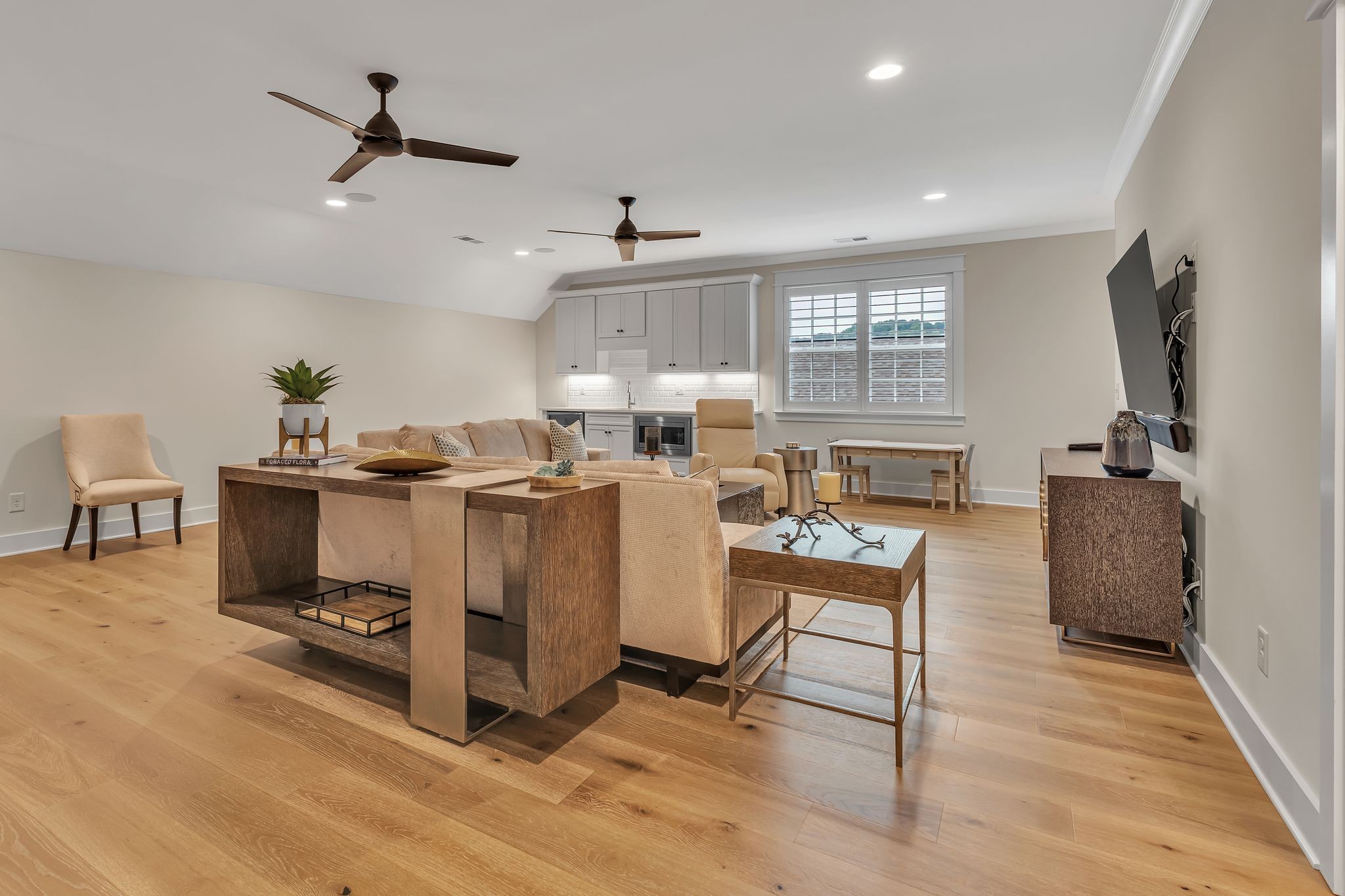 333 Stephens Valley Blvd