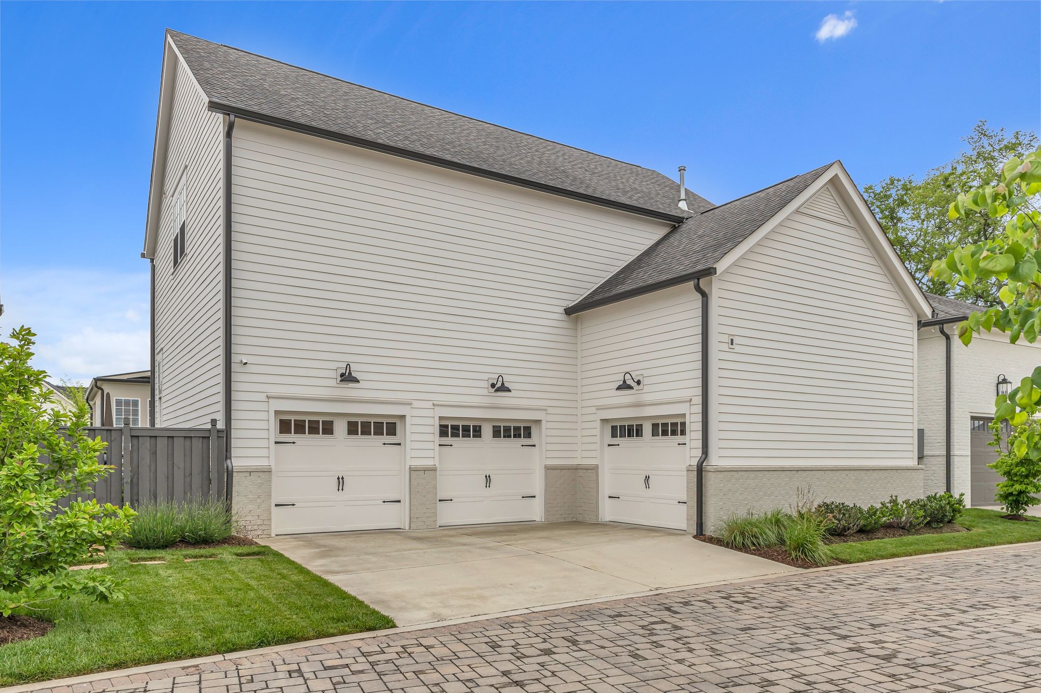 333 Stephens Valley Blvd