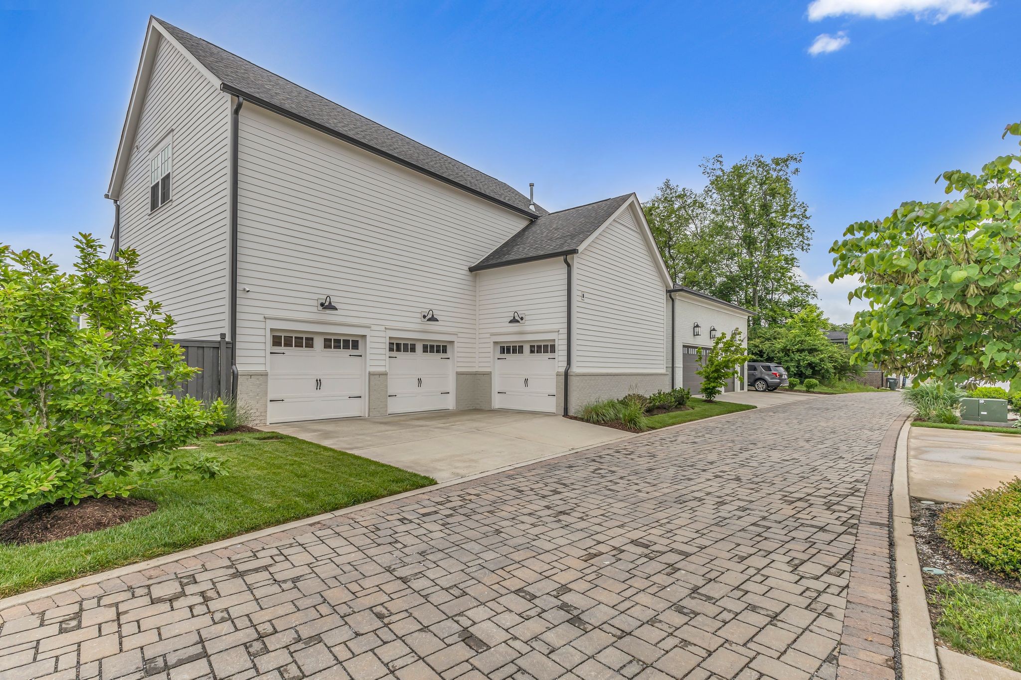 333 Stephens Valley Blvd