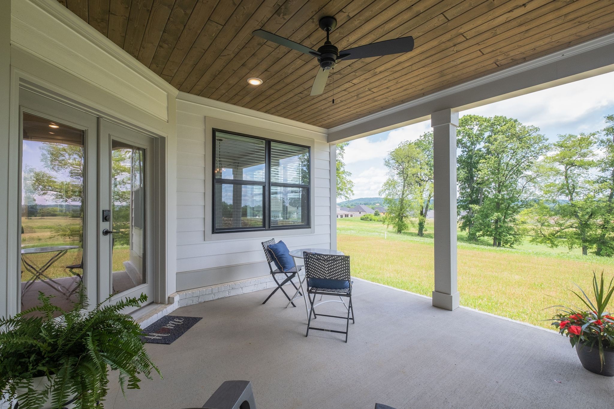 3295 Sassafras Ln