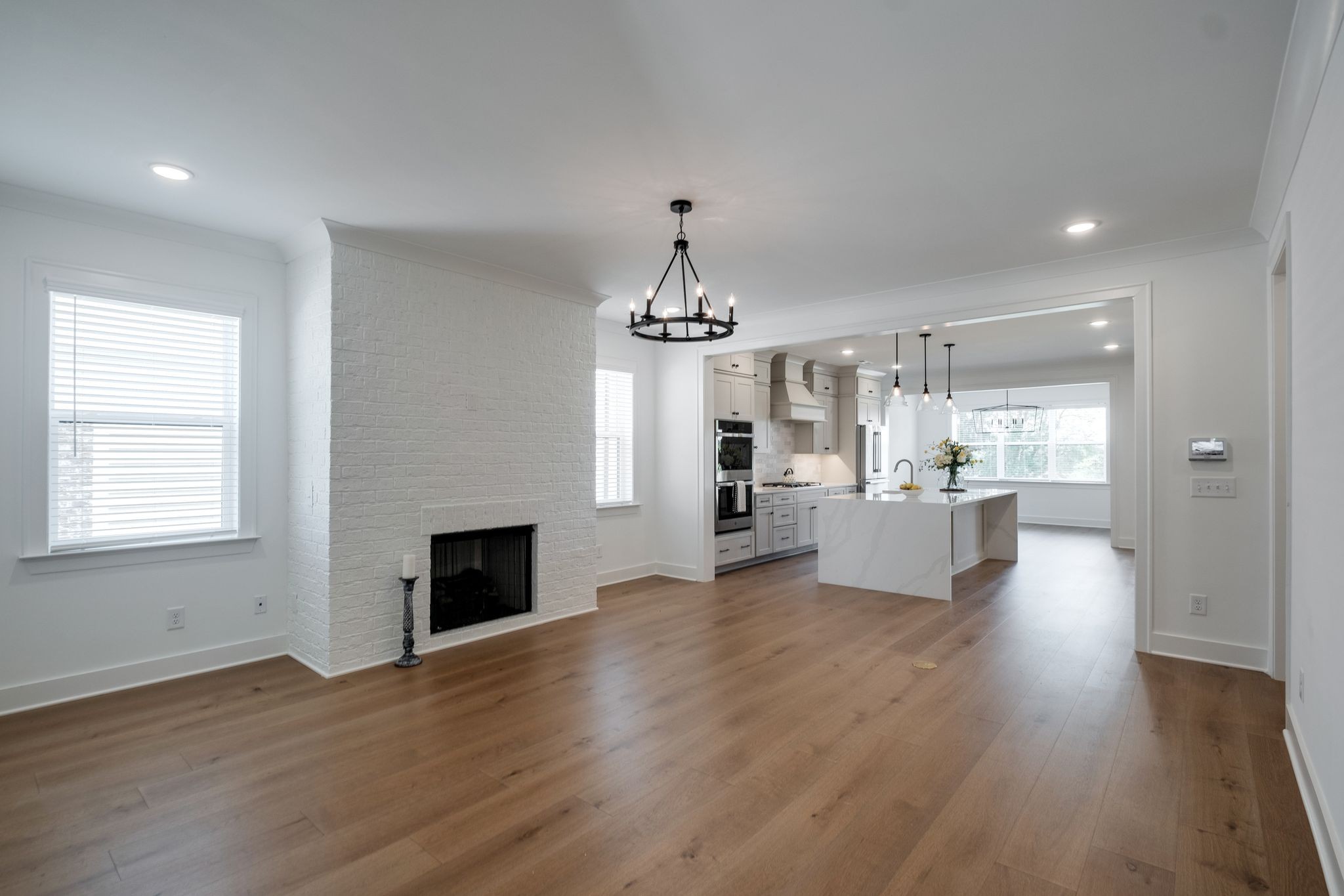 3295 Sassafras Ln