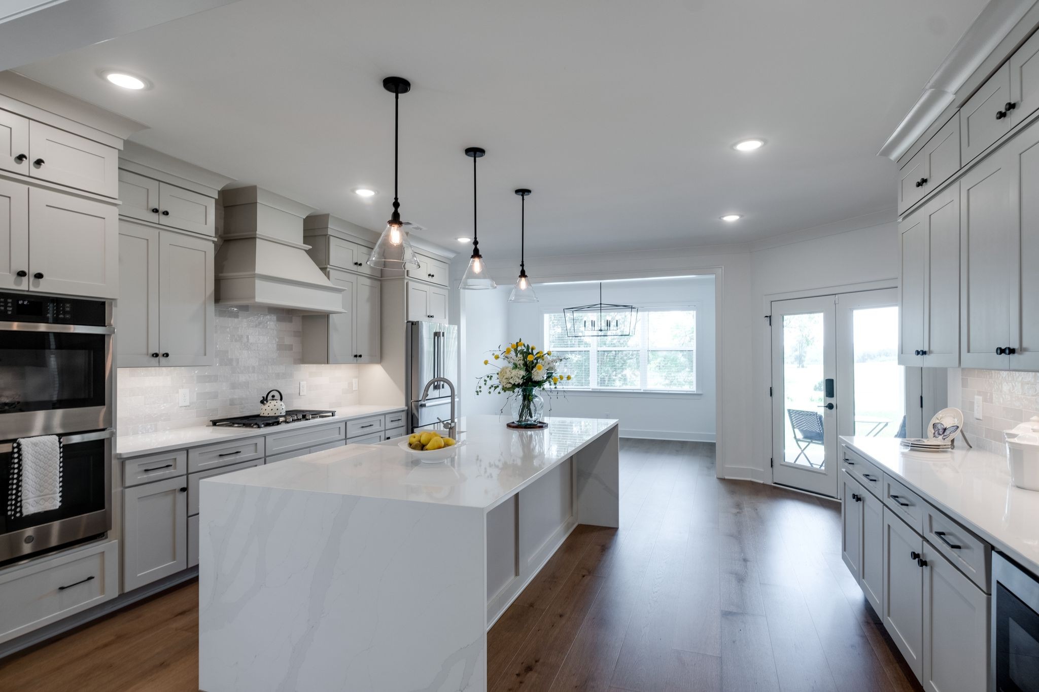3295 Sassafras Ln