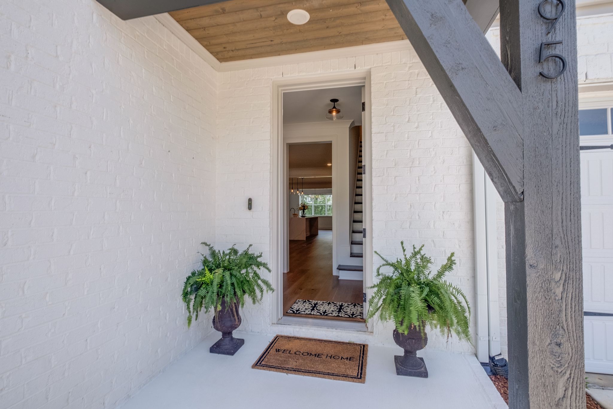 3295 Sassafras Ln