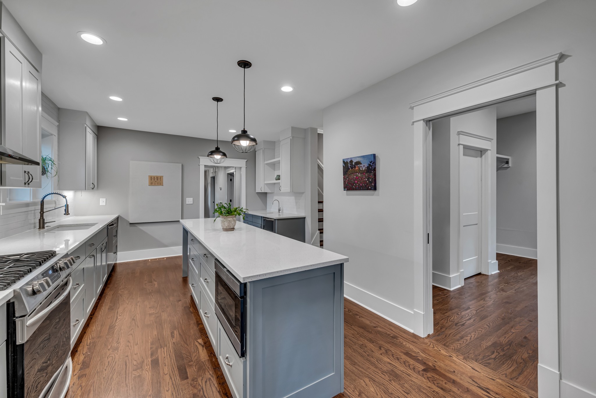 302 Chapel Ave