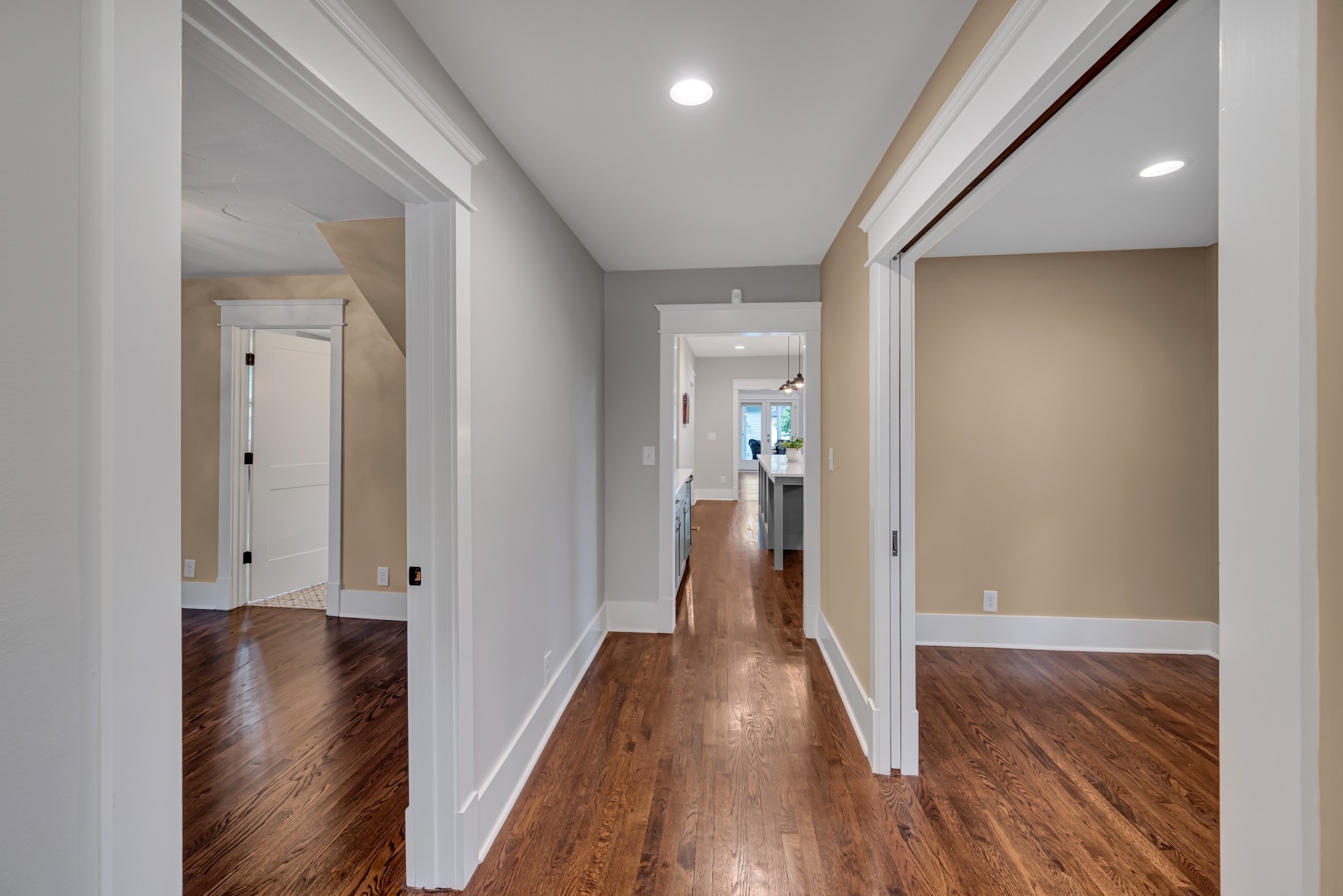 302 Chapel Ave