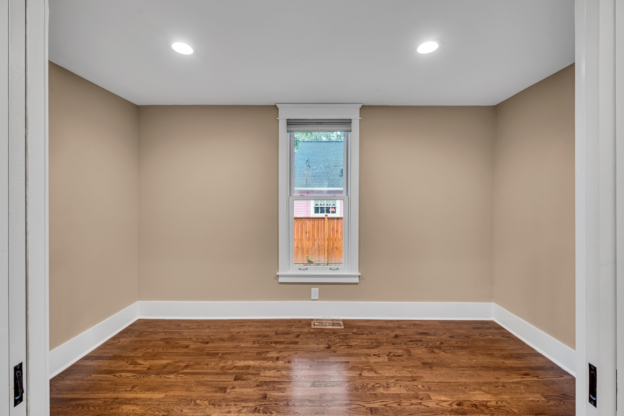 302 Chapel Ave