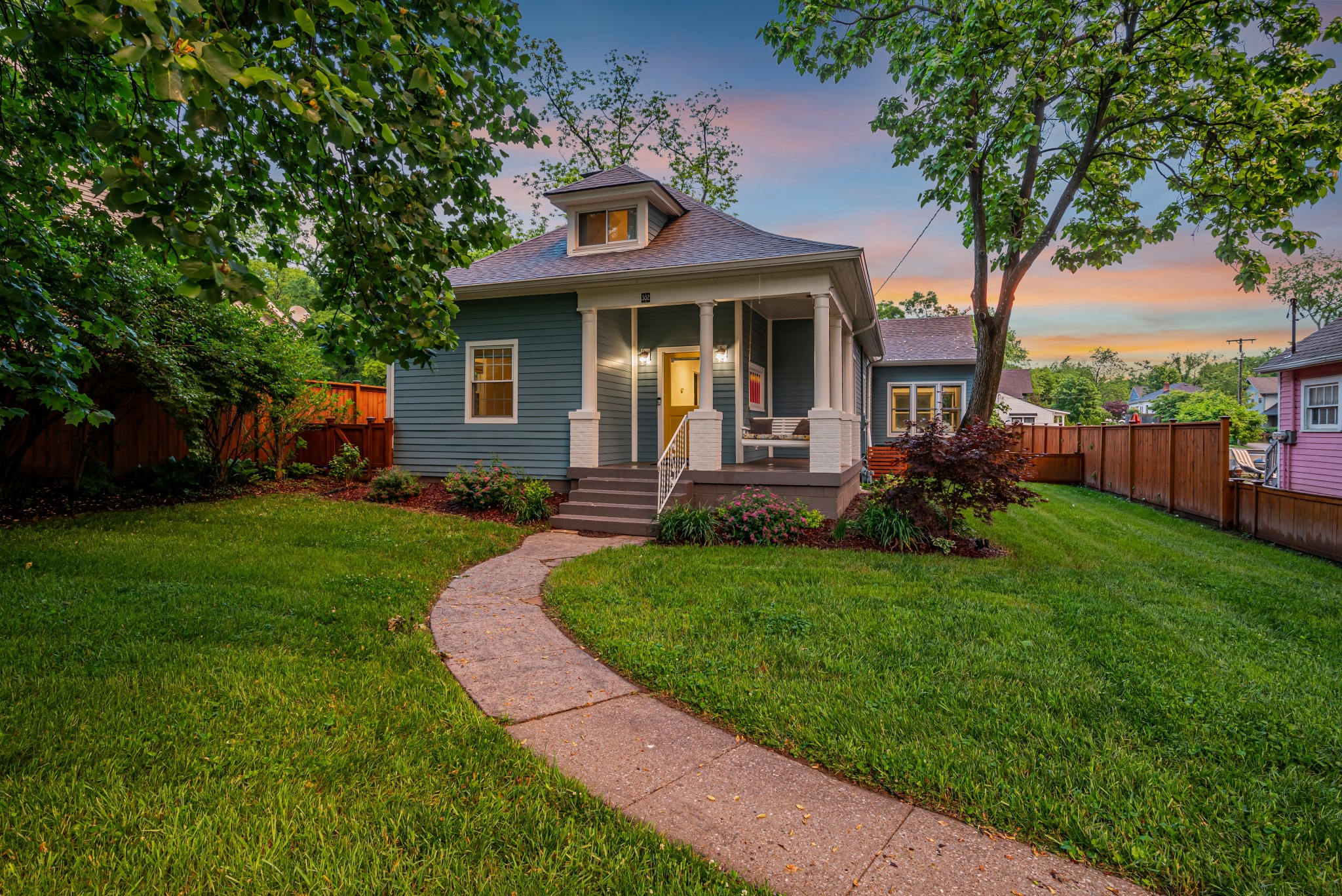 302 Chapel Ave