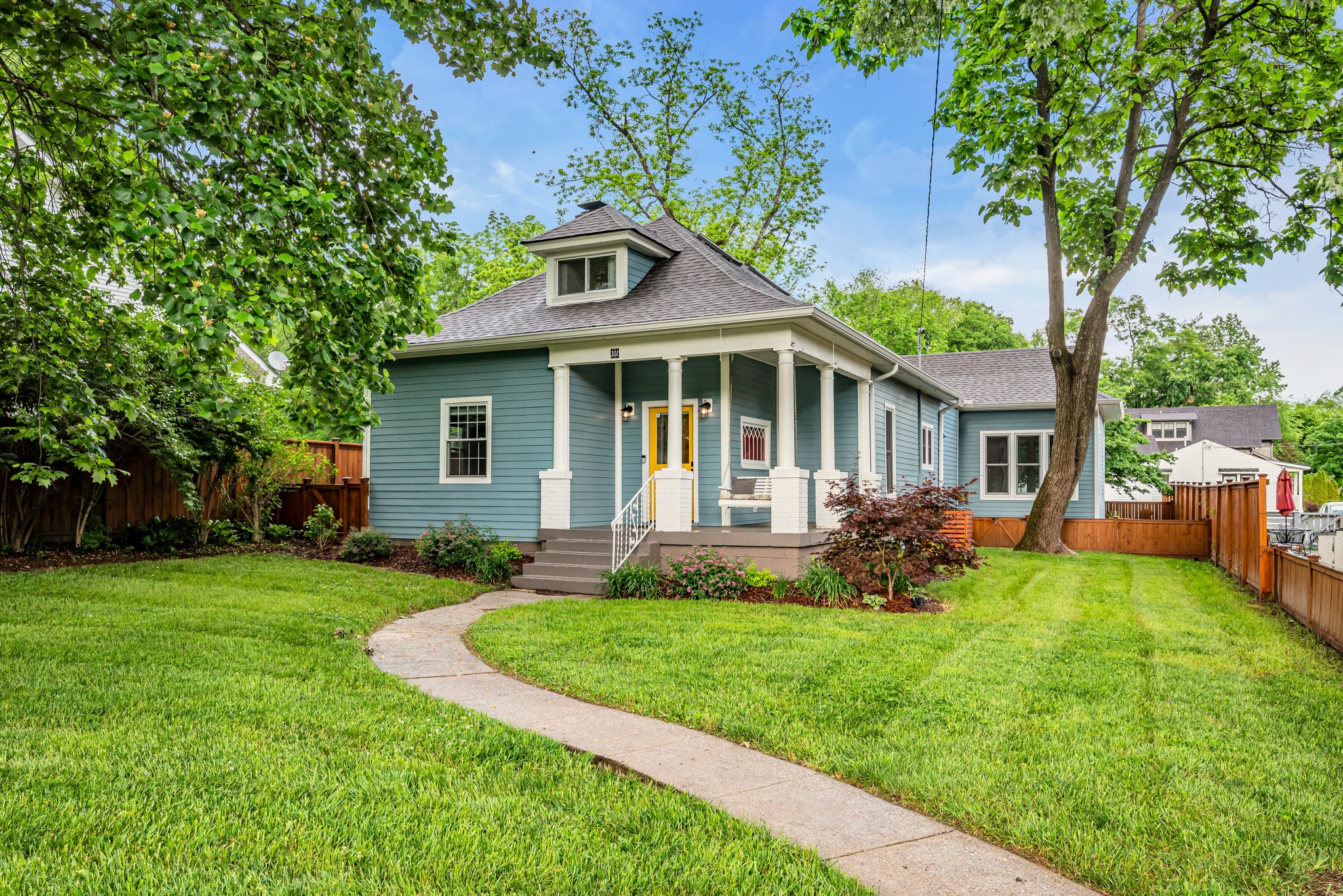 302 Chapel Ave